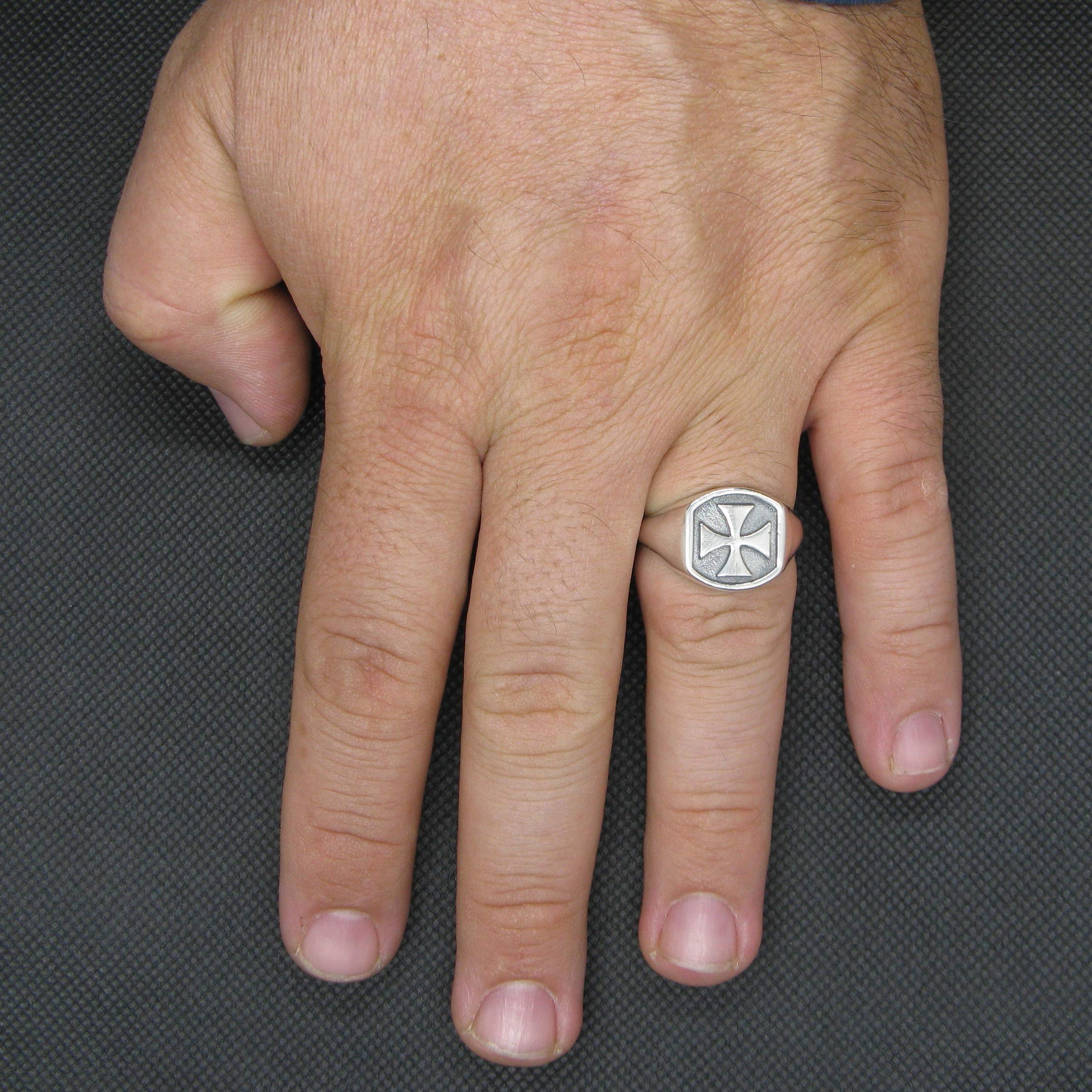 Anillo de Plata de Lay Sólido Estampado 925 Cruz de Malta R002087 Empress