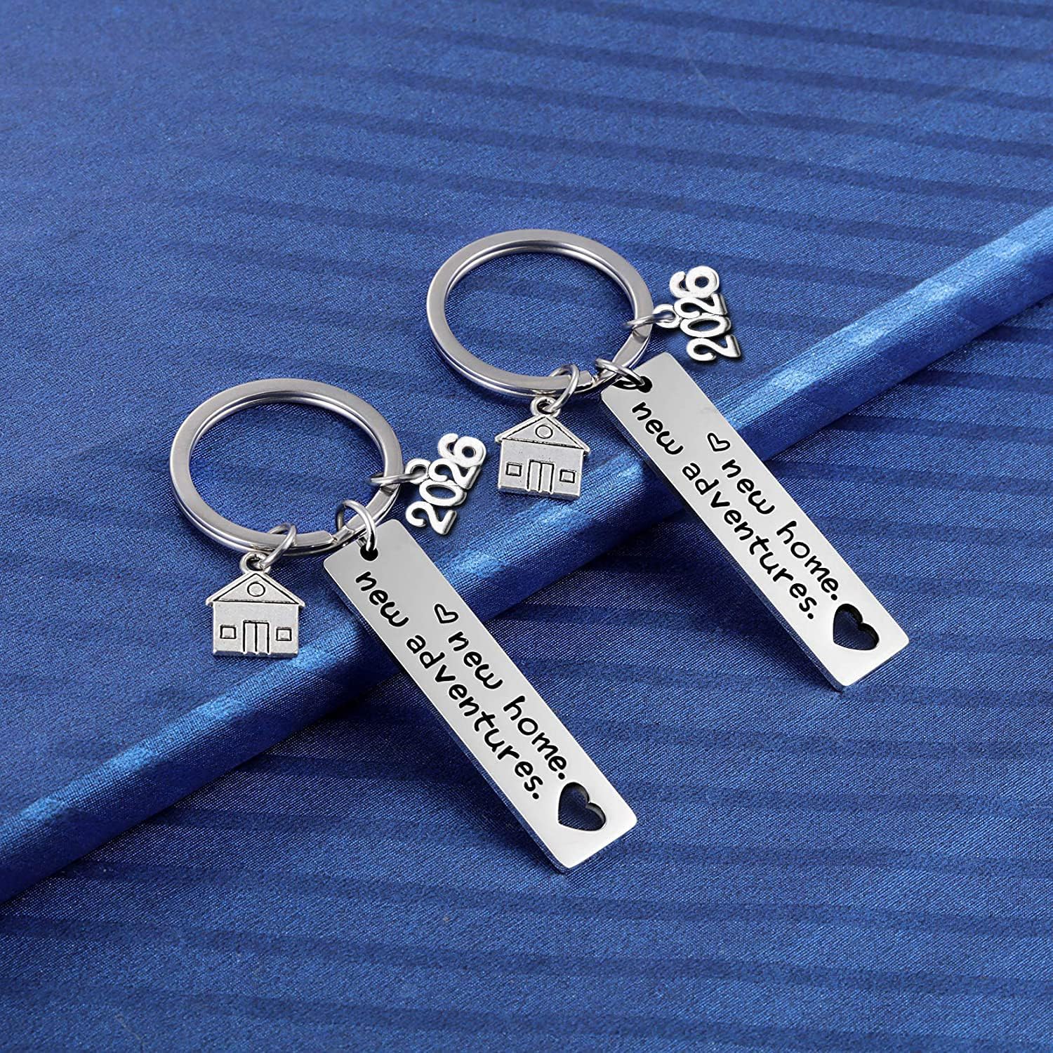 Kvekstio 2PCs New Home Keychain 2026 Housewarming Gift for New Homeowner House Keyring Moving in Key Chain New Home Owners Jewelry from Real Estate Agent