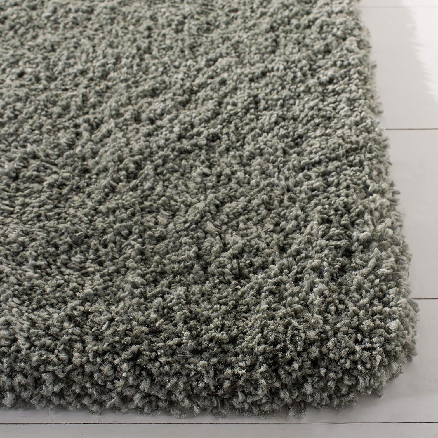SAFAVIEH Royal Shag Collection Runner Rug - 2'2" x 8', Green, Non-Shedding & Easy Care, 2-inch Thick Ideal for High Traffic Areas in Living Room, Bedroom (RYG115Y)