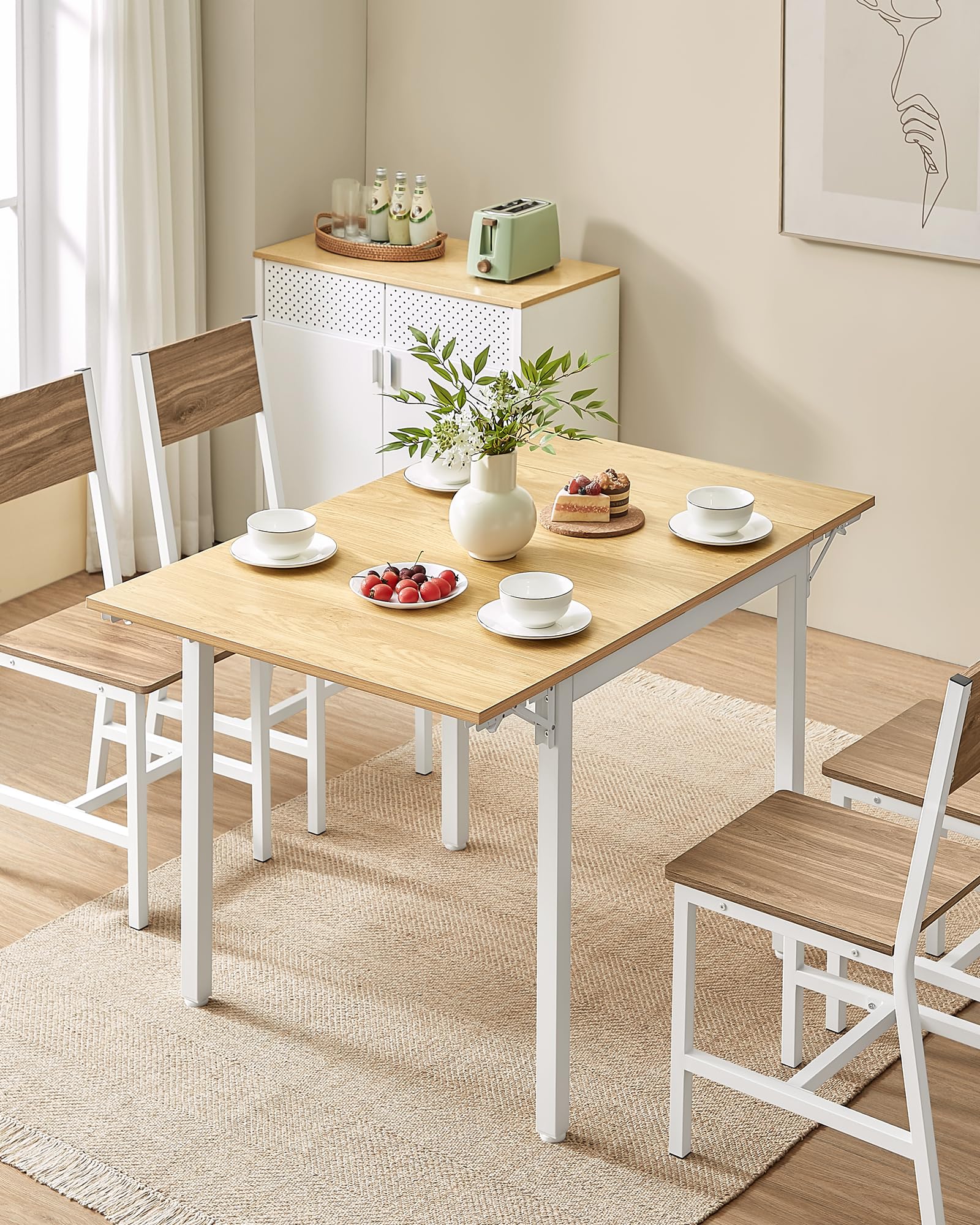 VASAGLE Table de Salle à Manger Pliable, Table de Cuisine Extensible, Bureau, pour 2 à 4 Personnes, Rectangulaire, avec Abattants, pour Petits Espaces, Couleur Chêne Naturel et Blanc Nuage KDT077Y01
