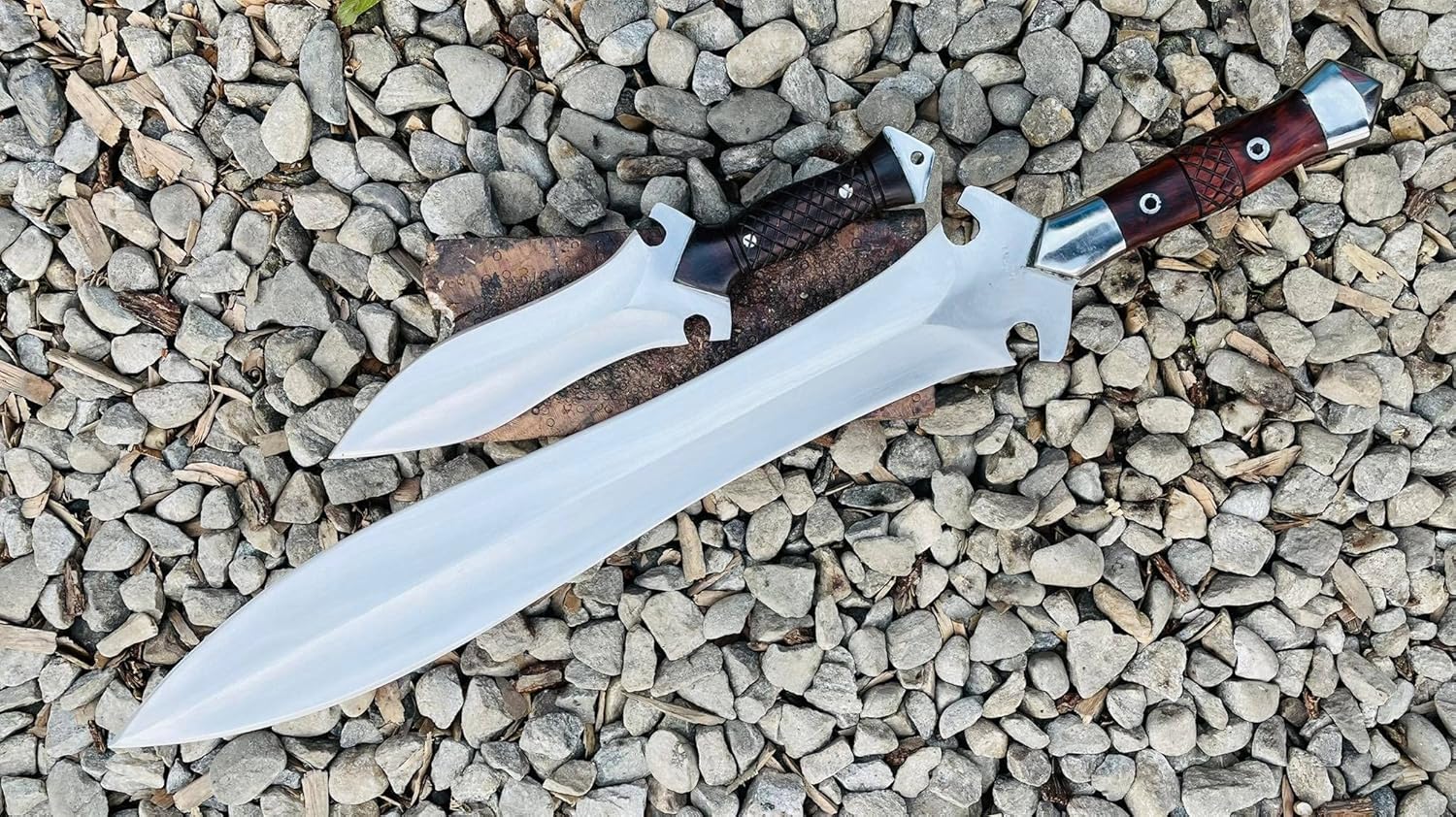 20 Inches Blade Hand Forged Hunting Sword - Viking Sword - Custom Made - Leaf Spring Carbon Steel - Tempered - Sharpen - Utility Knife - Ready to Use with Leather Scabbard