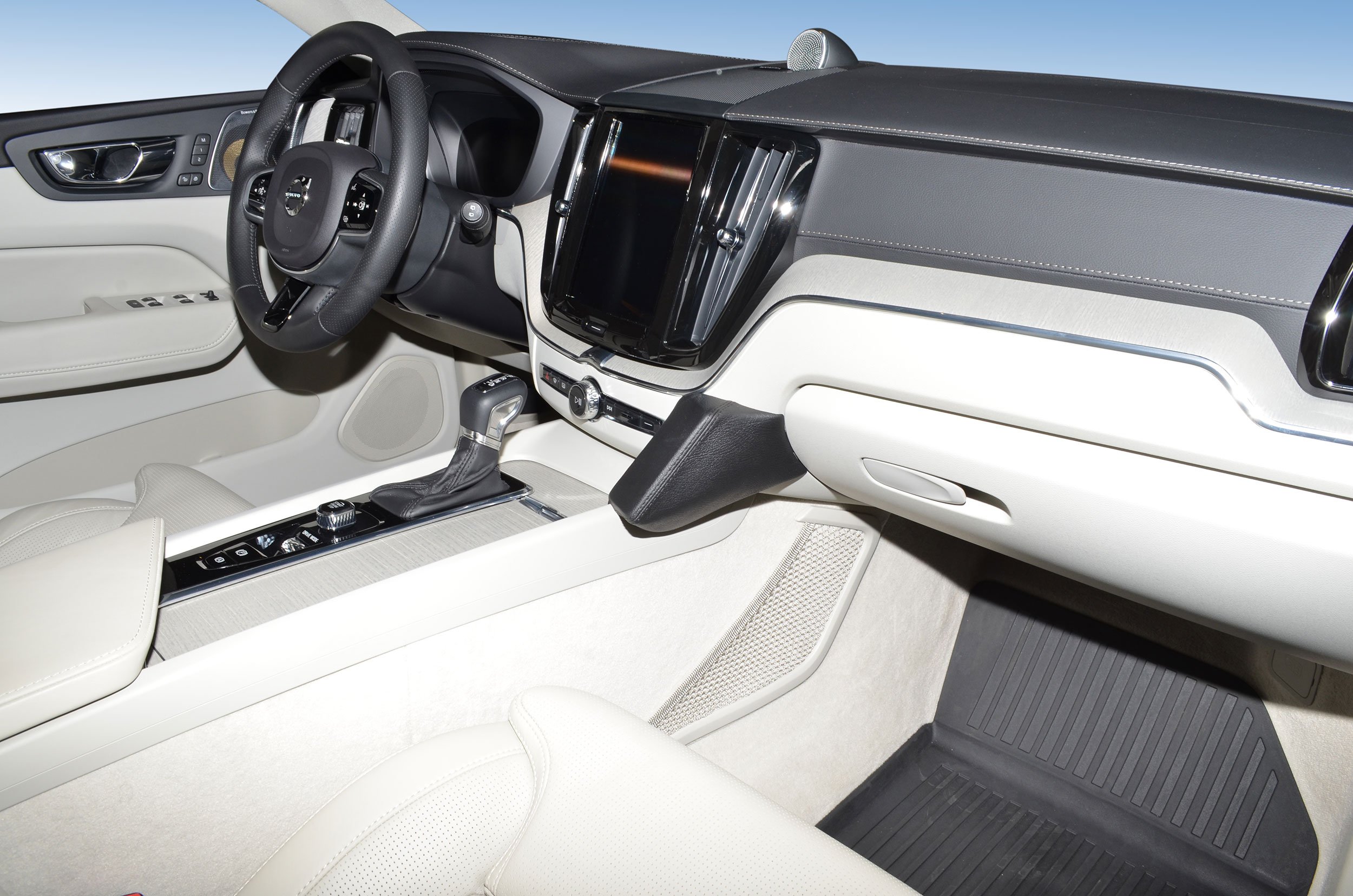 KUDA 2970 uchwyt z prawdziwej skóry czarny do Volvo XC 60 od 07/2017