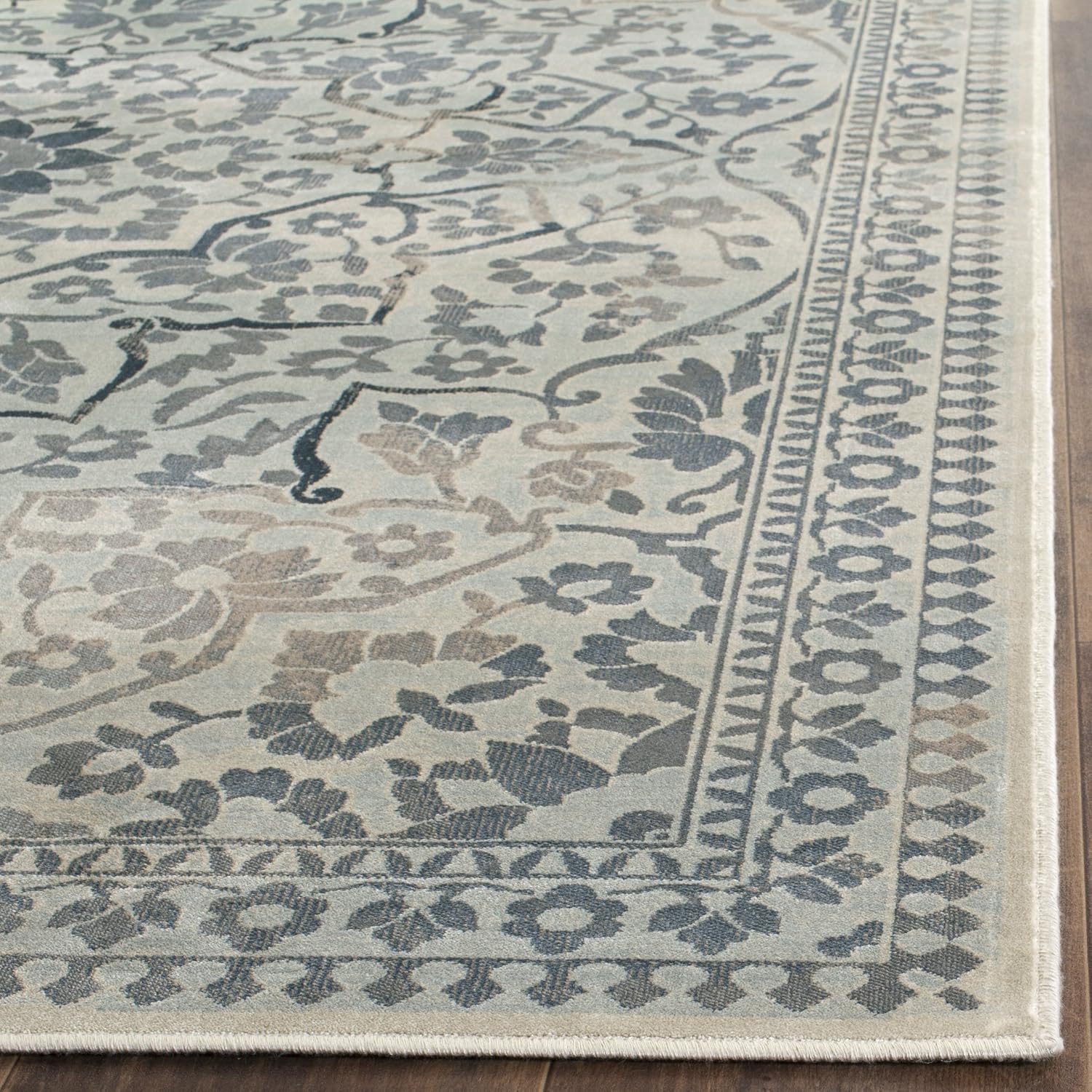 Safavieh Traditional Indoor Woven Rectangle Area Rug, Vintage Collection, VTG175, in Cream / Light Blue - Image 3