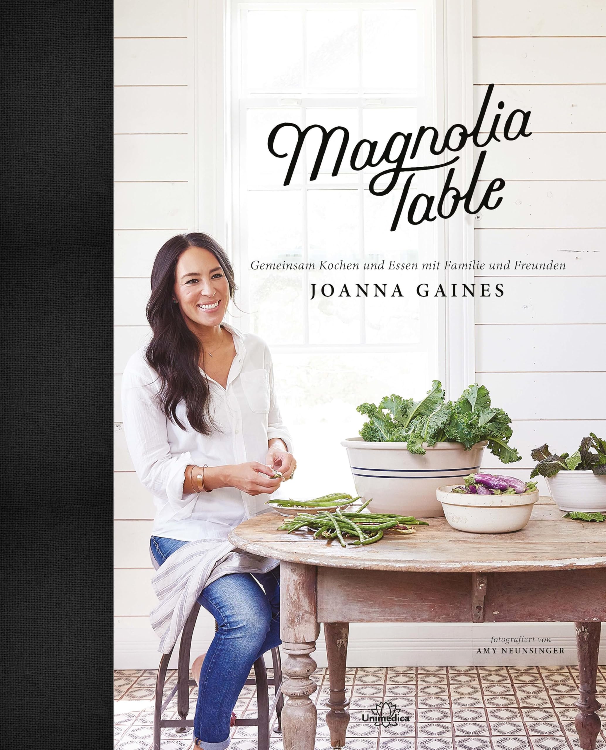 Narayana Verlag GmbH Magnolia Table: Gemeinsam Kochen und Essen mit Familie und Freunden Hardcover – Big Book