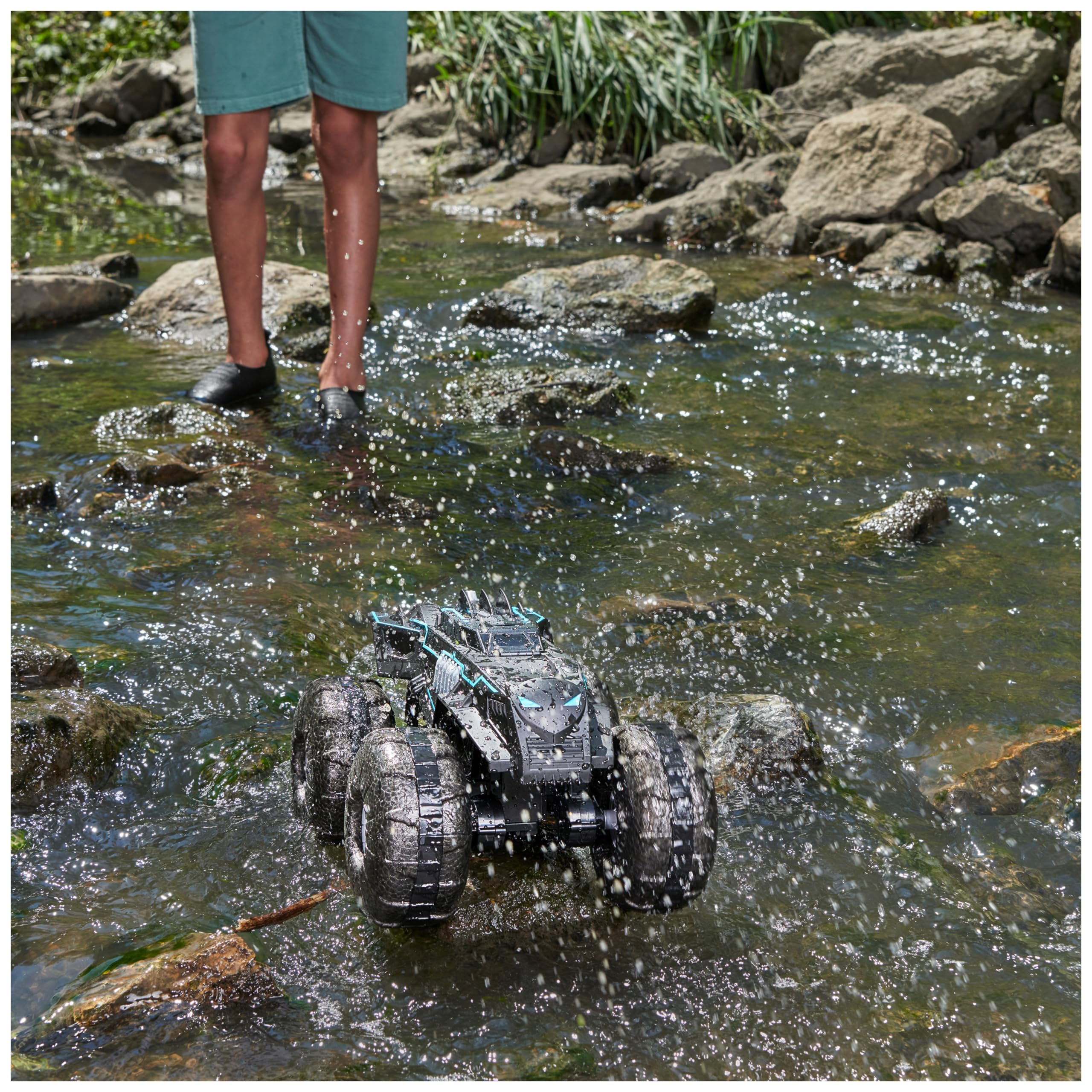 Batman - Coche Teledirigido Batmóvil Todoterreno - Coche Rc 4x4 Resistente Al Agua 2,4ghz - 6062331 - Juguete Niños 4 Años +