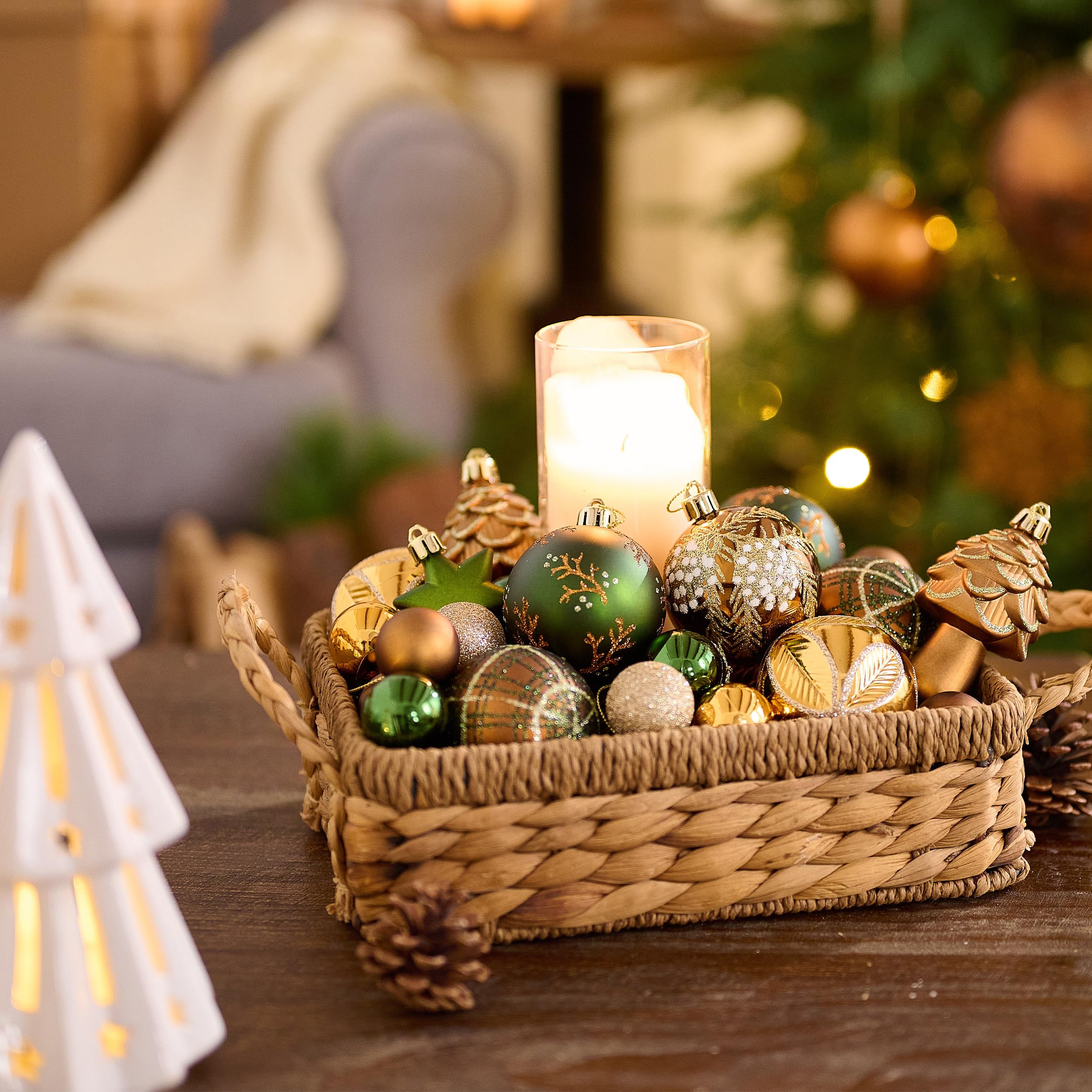 Valery Madelyn Lot de 70 boules de Noël en plastique - Décoration de Noël avec crochet de suspension - Thème forêt (bronze vert)