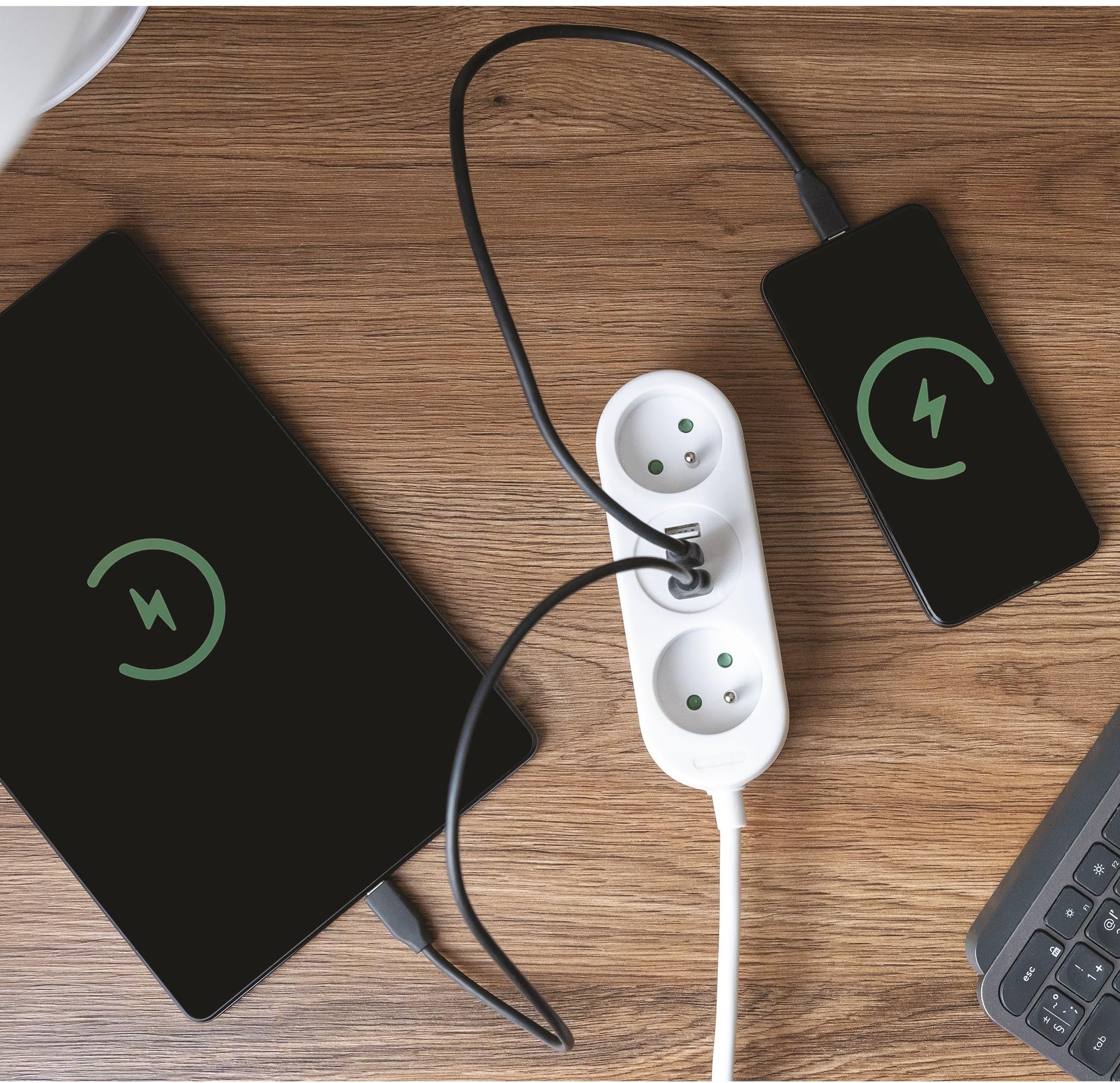 EMOS Listwa zasilająca z USB, 2-krotne gniazdko wielokrotne i 3 x port USB, przedłużacz 2 m, 2 x USB-A + 1 x złącze USB-C, maks. prąd ładowania 3,4 A, zwiększona ochrona przed dotykiem, IP20 do użytku