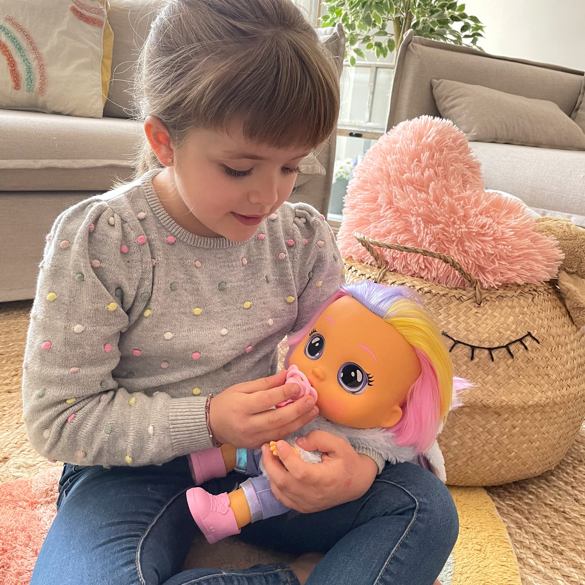 CRY BABIES Dressy Fantasy Jenna, Interaktive Puppe, die echte Kullertränen weint. Mit Haaren zum Stylen, wechselbarer Kleidung und Accessoires – Spielzeug und Geschenk für Kinder