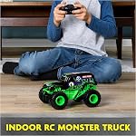 Monster Jam , Official Grave Digger Remote Control Monster Truck Toy, 1:24 Scale, 2.4 GHz, for Ages 4 and Up