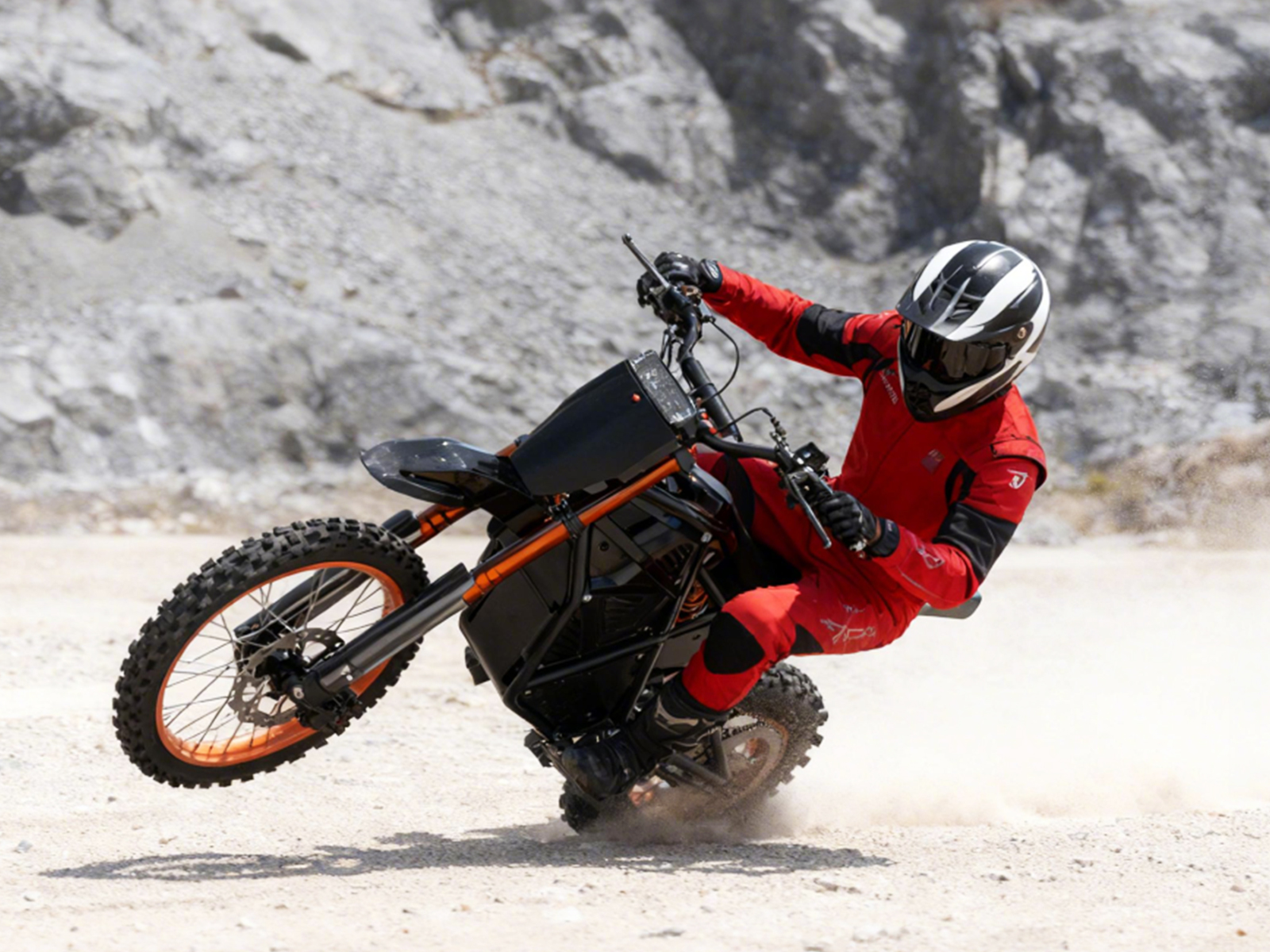 Amazon.com: ESKUTE Electric Dirt Bike for Teens Adults, Mid-Drive Motor  3500W Peak, Electric Motorcycle 48V23Ah Battery, 53-Mile Range, 38mph,  Hydraulic Nitrogen Dual Shock Absorbers, Black with Helmet : Automotive