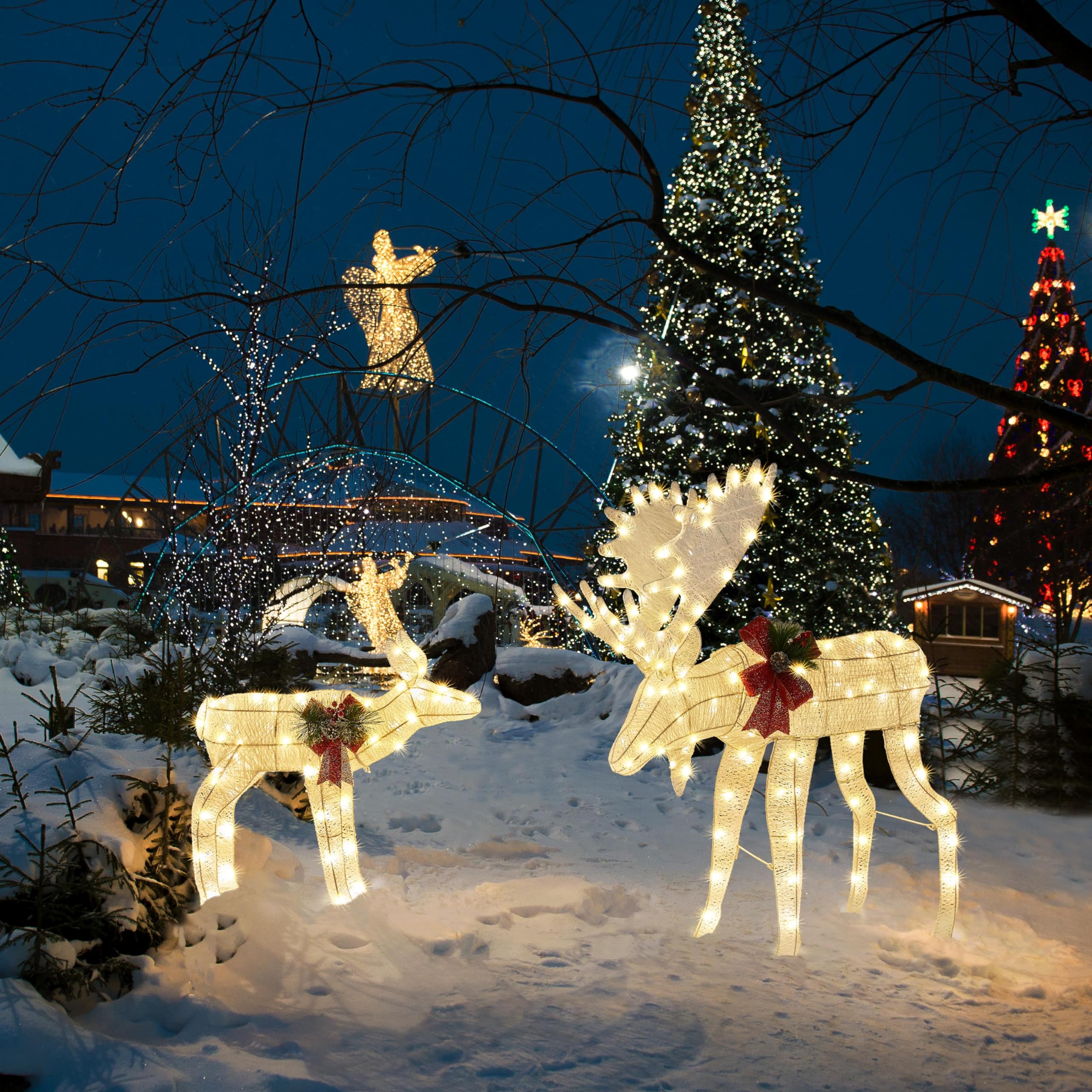 Snapklik.com : 2-Piece Christmas Moose Family, Lighted Outdoor