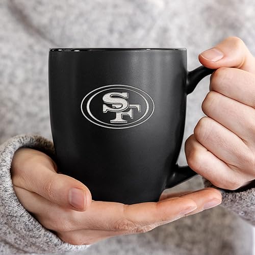 Vista 11 de Rico Industries Taza Bistro de fútbol americano de la NFL de 15 onzas, para bebidas calientes o frías, logotipo del equipo grabado para una