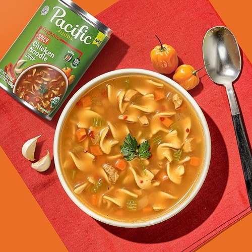 Miniatura 6 de Pacific Foods Sopa orgánica de fideos de pollo picante, lata de 16.1 onzas