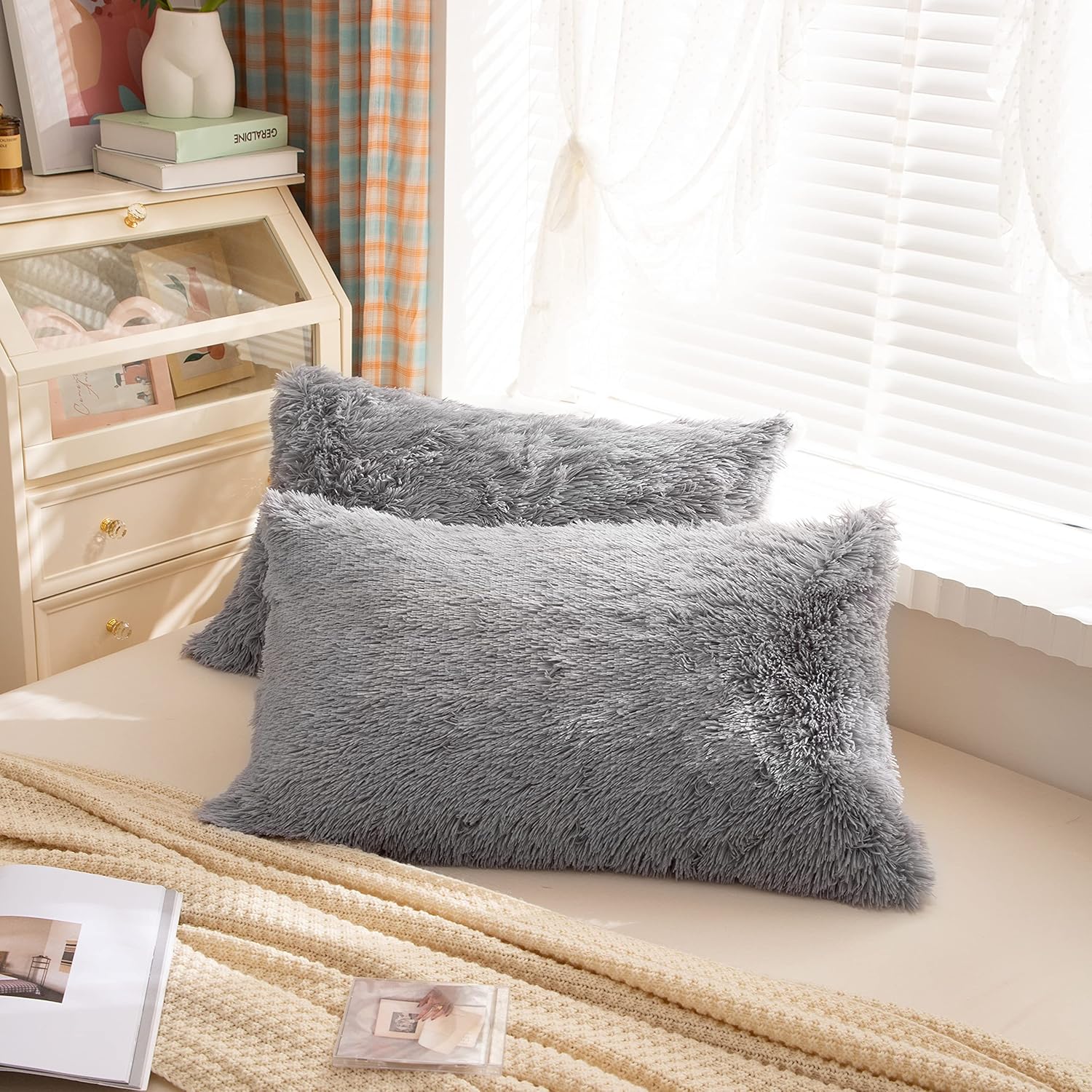MOOWOO 2pc Faux Fur Pillowcases,Sherpa Plush Fluffy Fuzzy Pillow Cover, No Inside Filler, Zipper Closure Home Bedroom Living Room Decorative Throw Cover for Couch Sofa (Gray, 2 Pillow Cases 20"x30") - Image 7