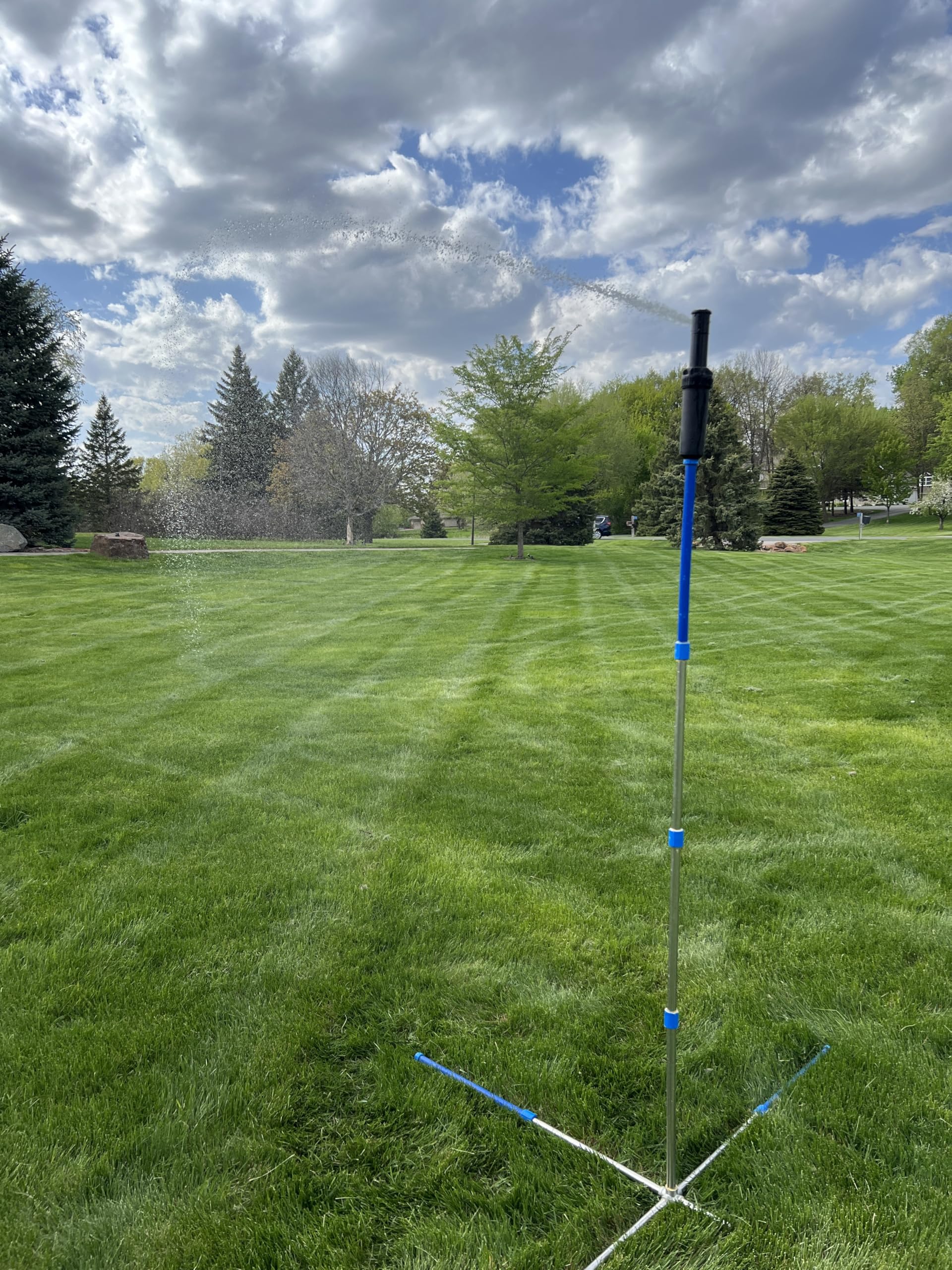 Keyfit Tools Aqua Grande Wassertürme (2 Stück), Sprinkler, 19.000 + m², große Fläche, Rasen, Hof und Garten, 1,8 m hoch, höchste Leistung, größte Fläche abgedeckt über 550 m Durchmesser, Sprühkopf, 8