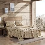 Beatrice Home Fashions Cozy Cabin 4-Piece King Microfibre de draps avec des poches profondes Patchwork rustique de cerf, brun vert Tan