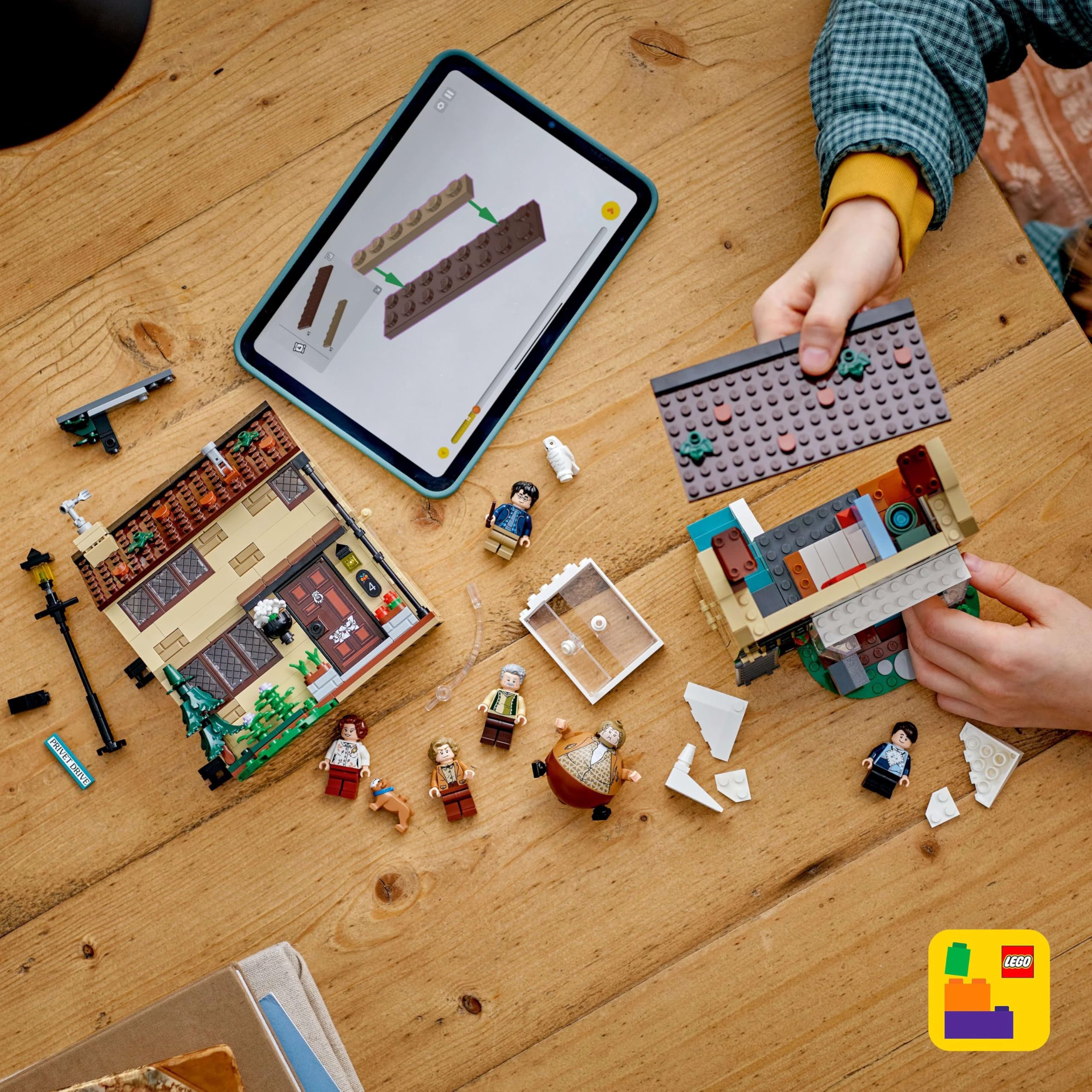 LEGO Harry Potter Privet Drive: Wizyta ciotki Marge 76451 | Domek z klocków, zabawna dekoracja do pokoju, prezent dla fana Harry’ego Pottera 8+, zestaw klocków dla dzieci, 639 elementów