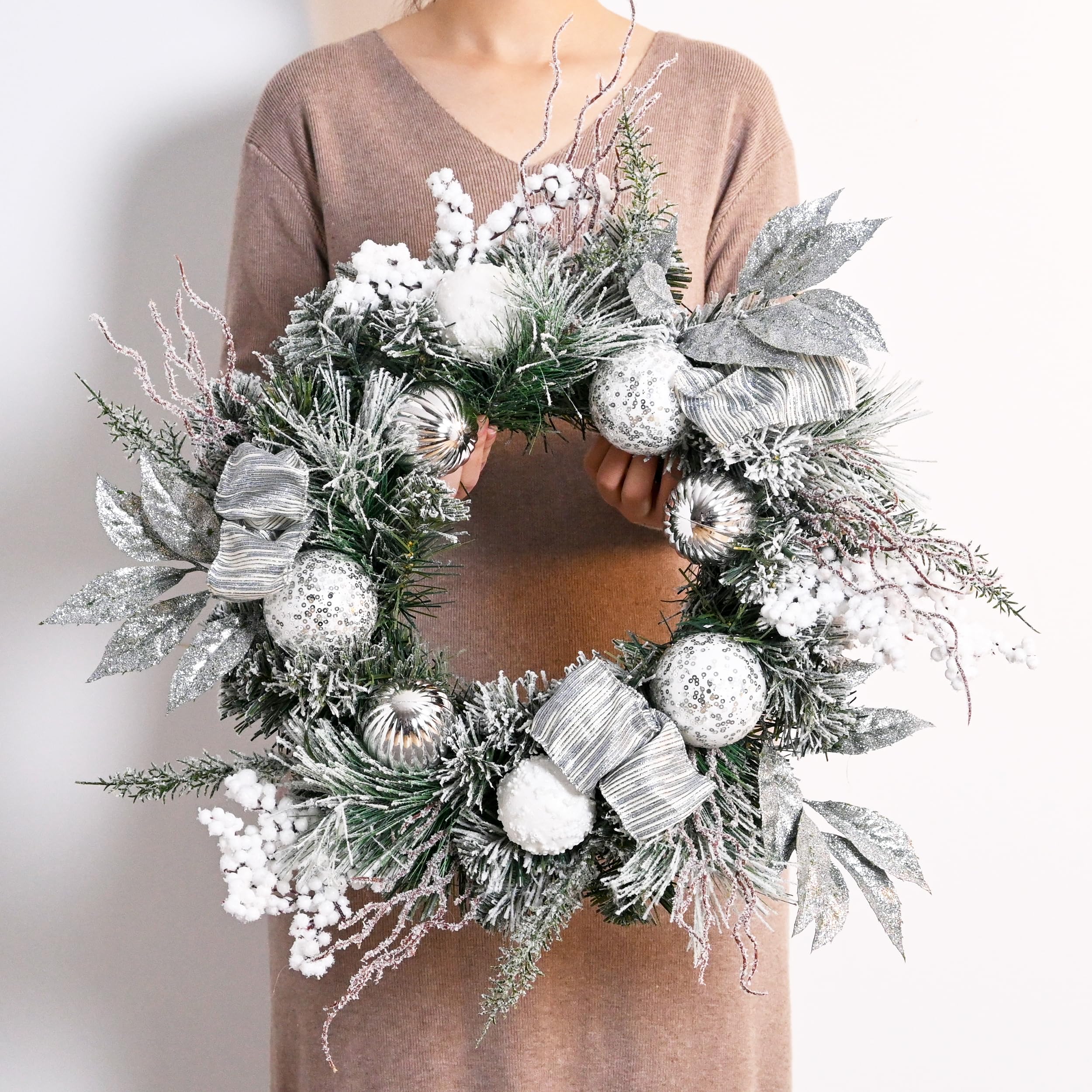 Couronne de Noël Lumineuse Artificielle 52 cm avec 15 Lumières LED Blanche pour Porte d'Entrée