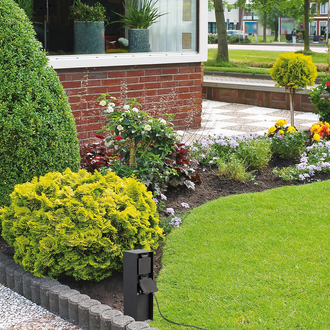 Royal Gardineer Garten-Steckdosen-Säulen: 2er-Set 2-fach-Garten-Steckdosen, Edelstahl, 230 V, bis 3.680 W, IP44 (Outdoor-Steckdosensäule, Aussensteckdosen Säulen, Netzkabel)