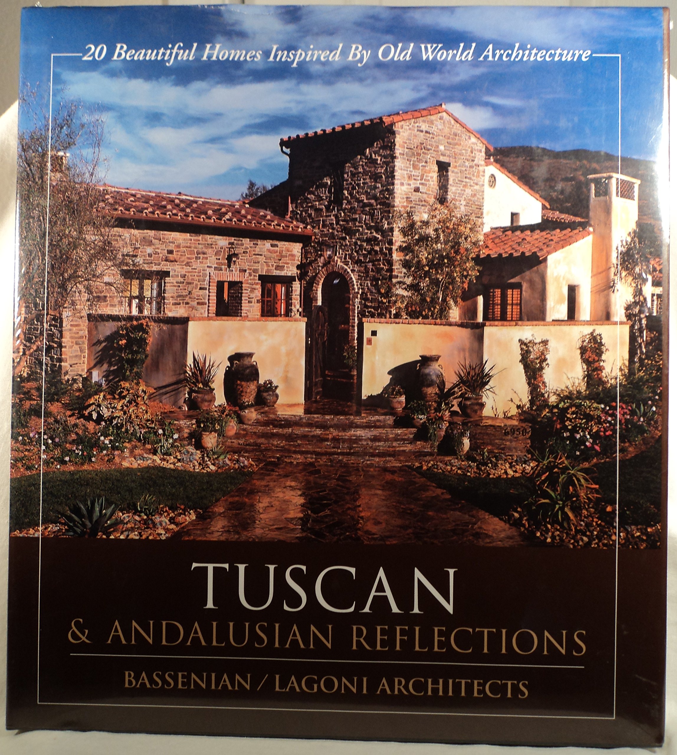 Tuscan & Andalusian Reflections-20 Beautiful Homes Inspired by Old World Architecture