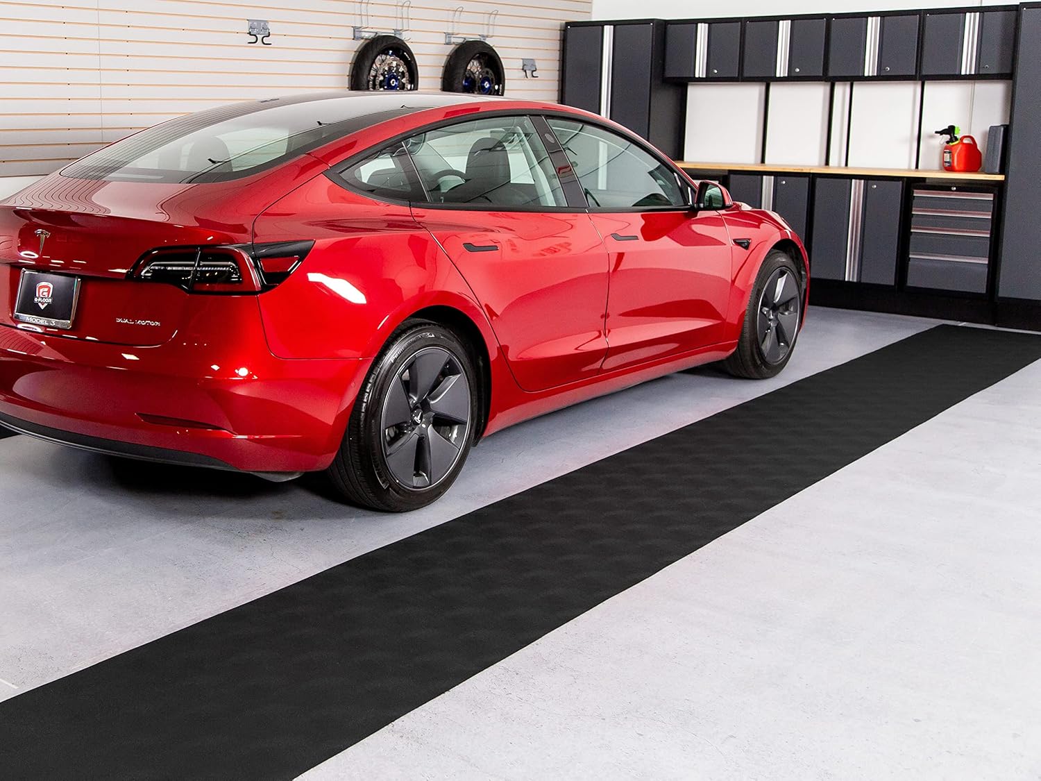 G-Floor Vinyl Garage Runner Levant Pattern (Midnight Black, 2'6" x 17')