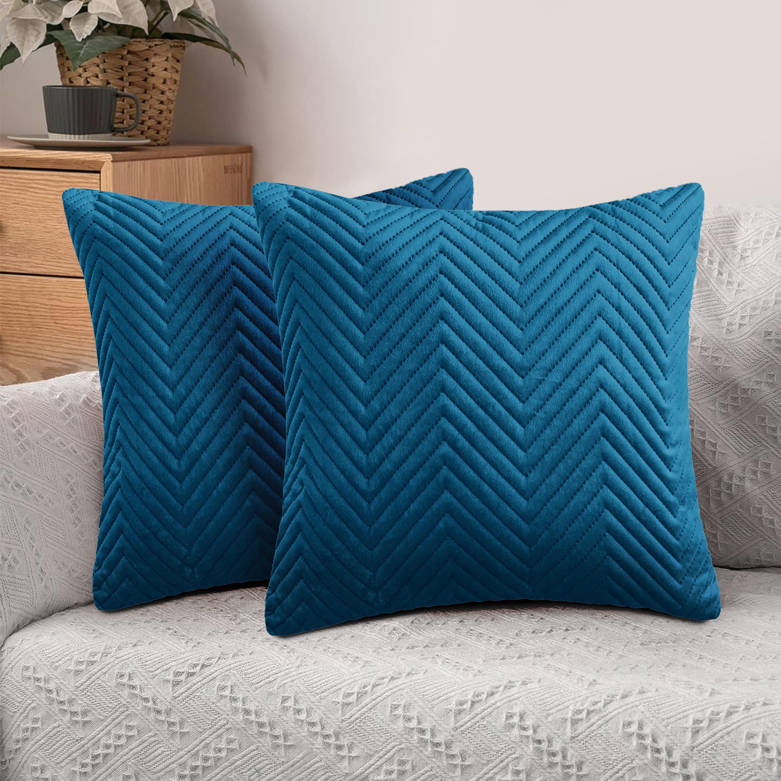 Hafaa Cushions with Covers Included 45 x 45 Cm Set of 4 (2 Teal Cushion Covers, 2 Cushion Inserts) - Ultrasonic Velvet Square Throw Pillow Case Decorative Sofa Cushion with Invisible Zipper