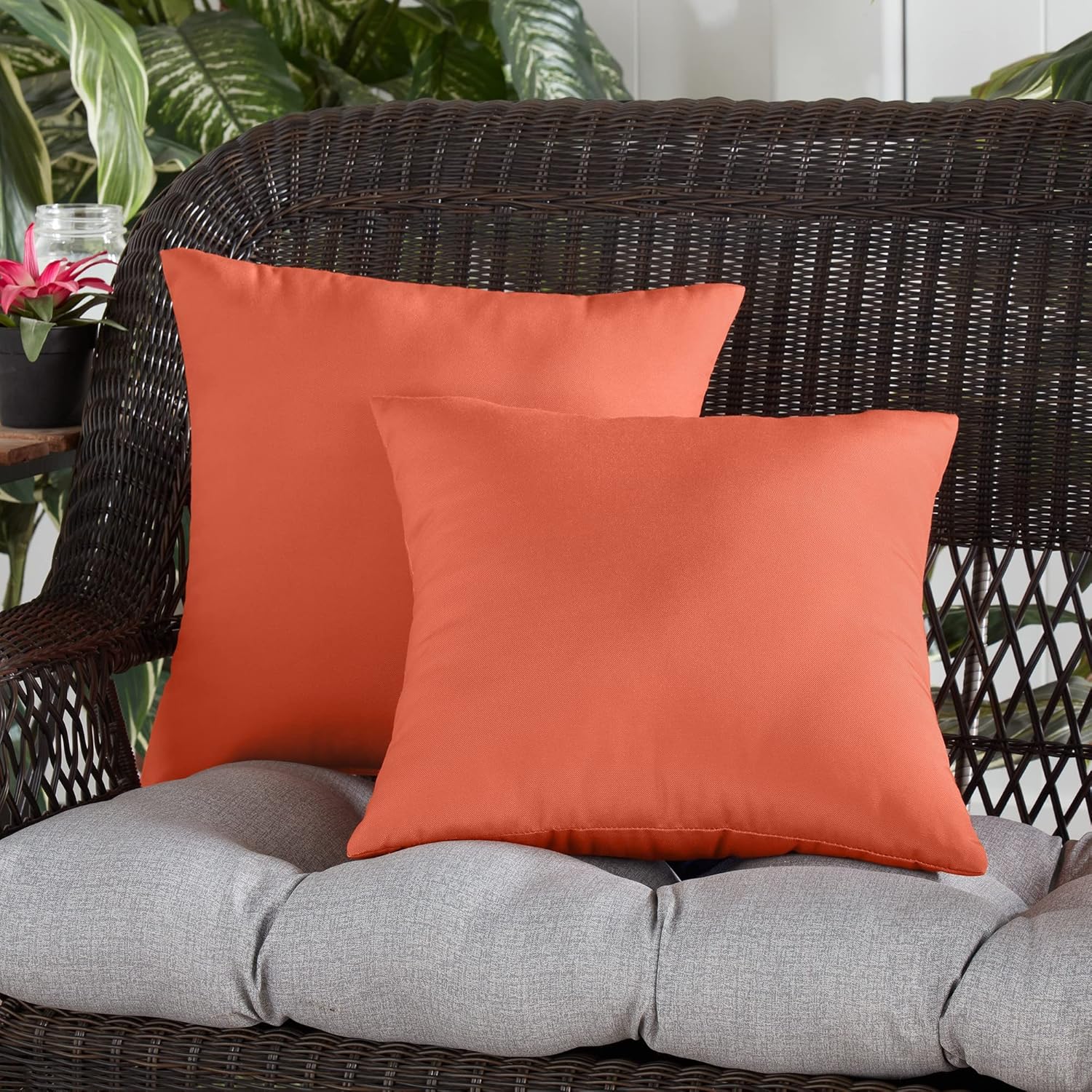 Greendale Home Fashions Outdoor 17-inch Square Decorative Throw Pillow, 2-Pack, Sunrise