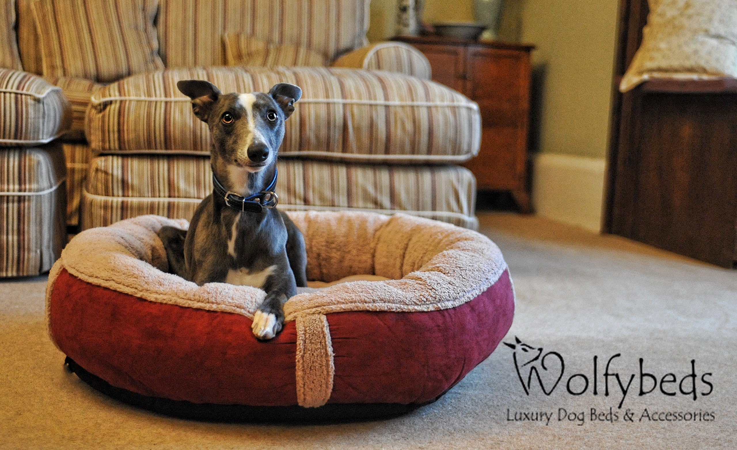Wolfybeds Luxury Wraparound Fleece Dog Bed Size Medium