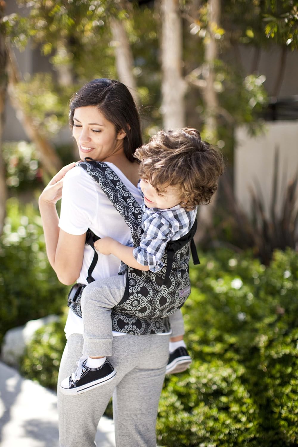 petunia pickle bottom ergo carrier
