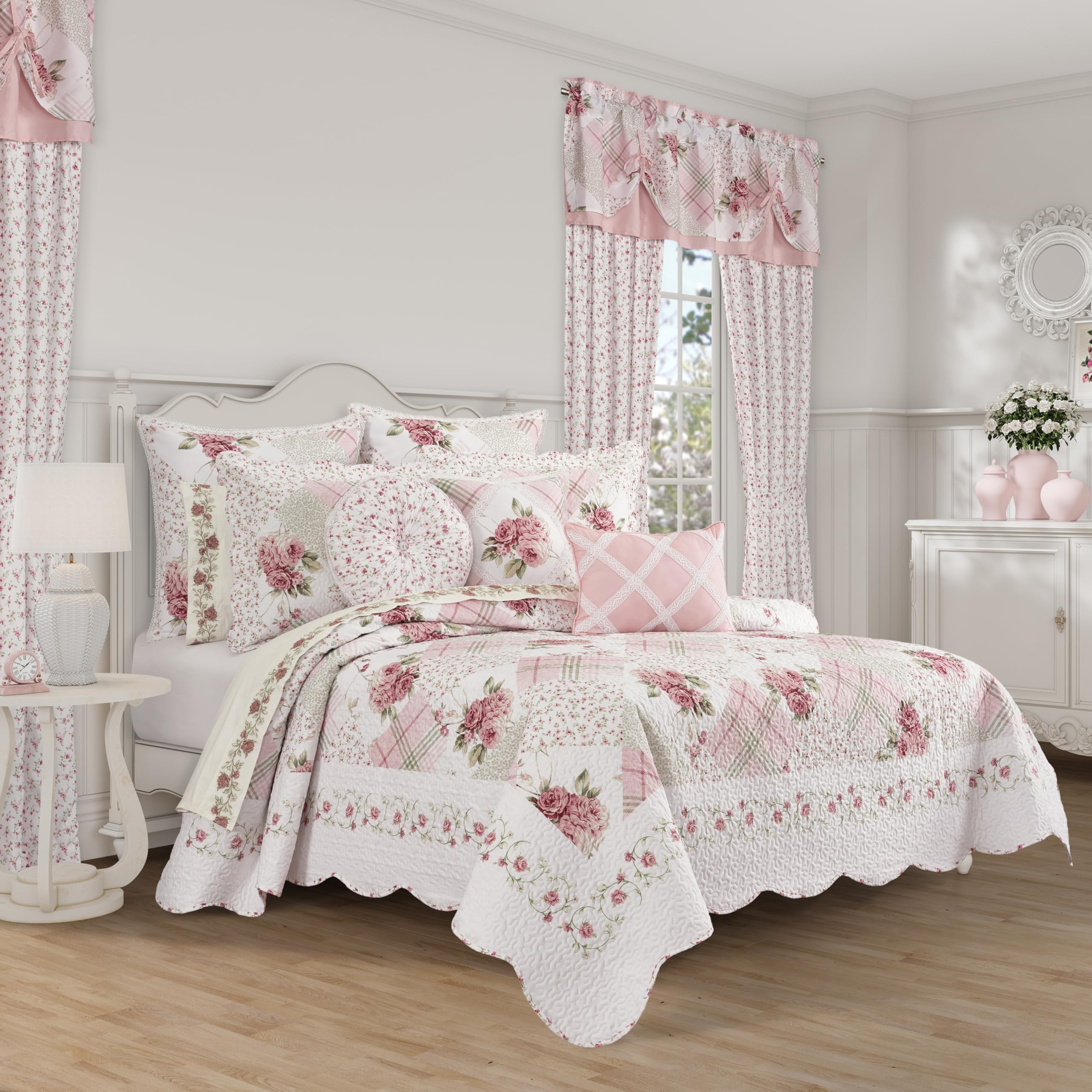 Bed Bath & Beyond Bungalow Quilt Set Full - Queen