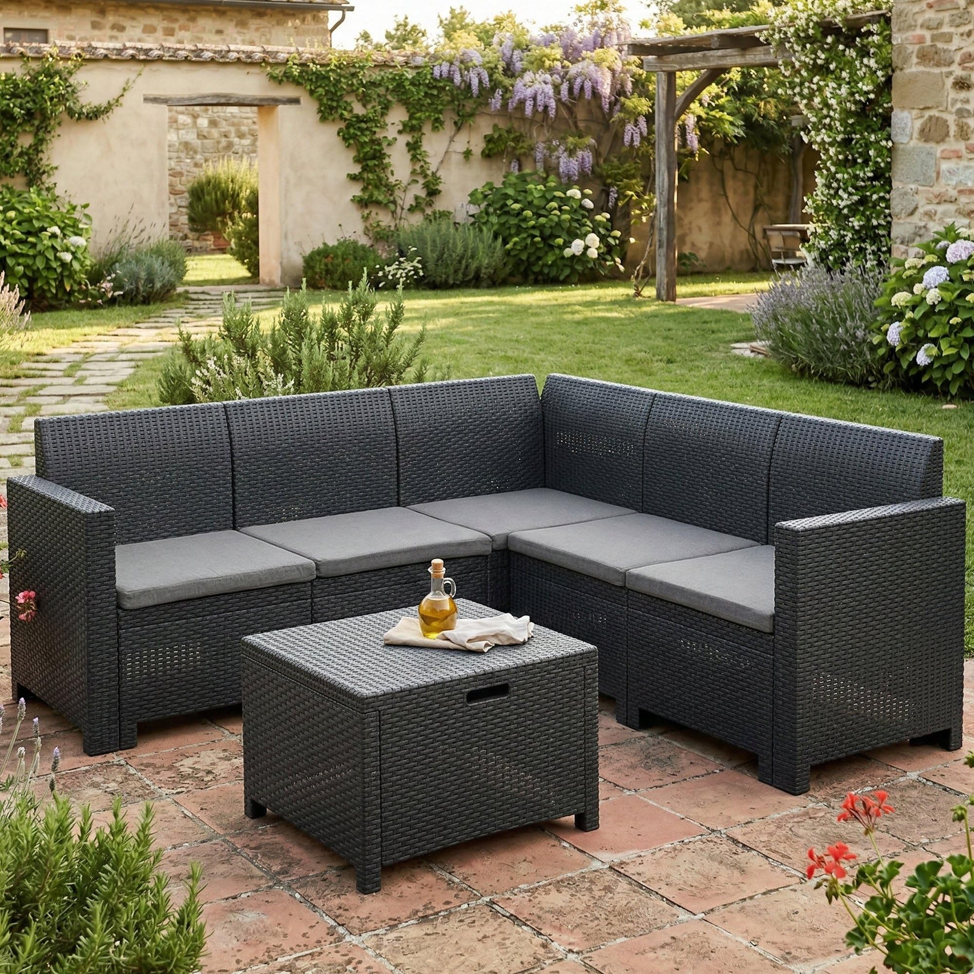 Dmora - Set salotto da esterno Eris, Set da giardino con cuscini, Salottino indoor e outdoor effetto rattan, 100% Made in Italy, Antracite