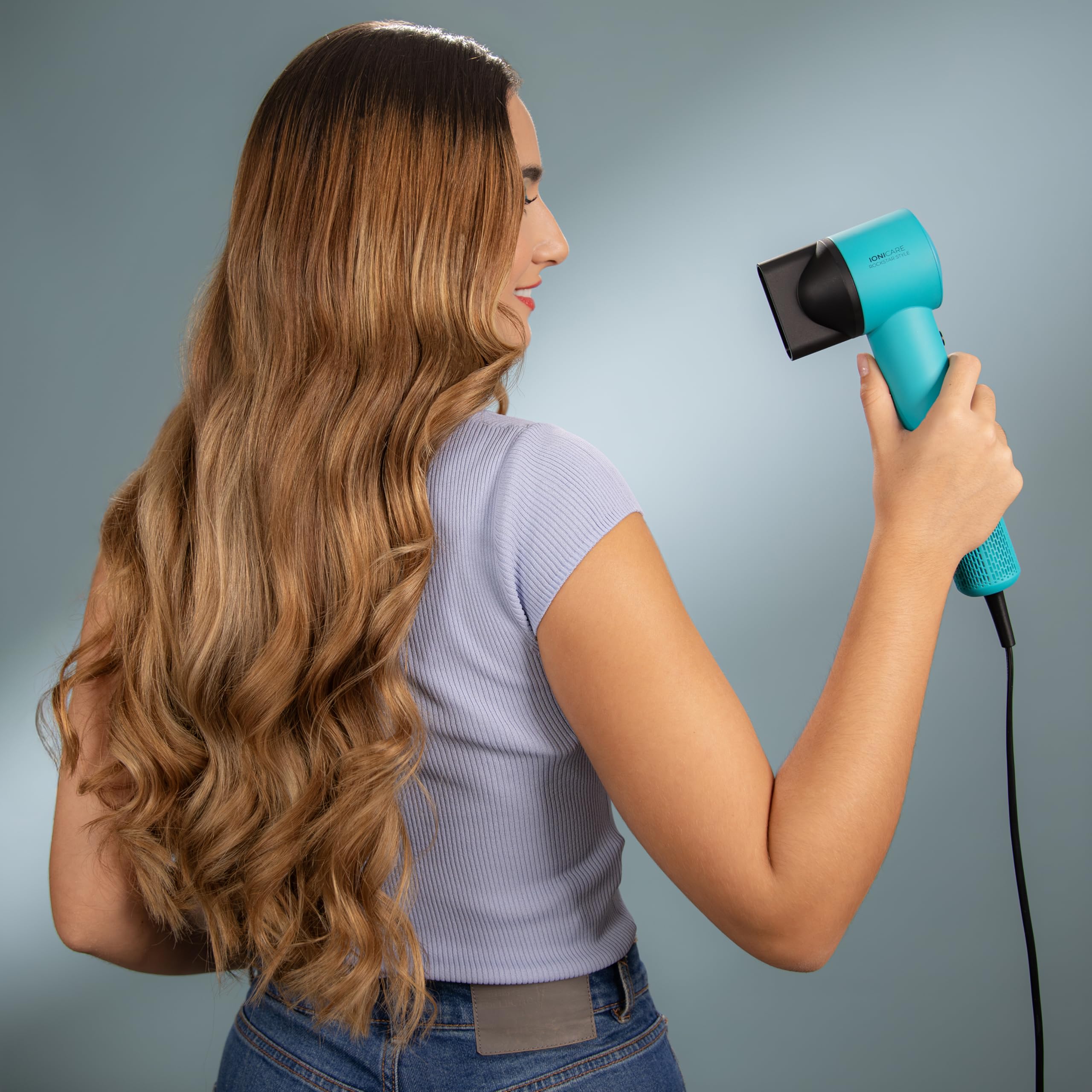 Cecotec Asciugacapelli Ionicare Rockstar Style Blue. Compatto E Leggero 1500W Con Motore Brushless, 110.000 Rpm, Generatore Di Ioni, Impostazioni Temperatura E Velocità, Design Portatile