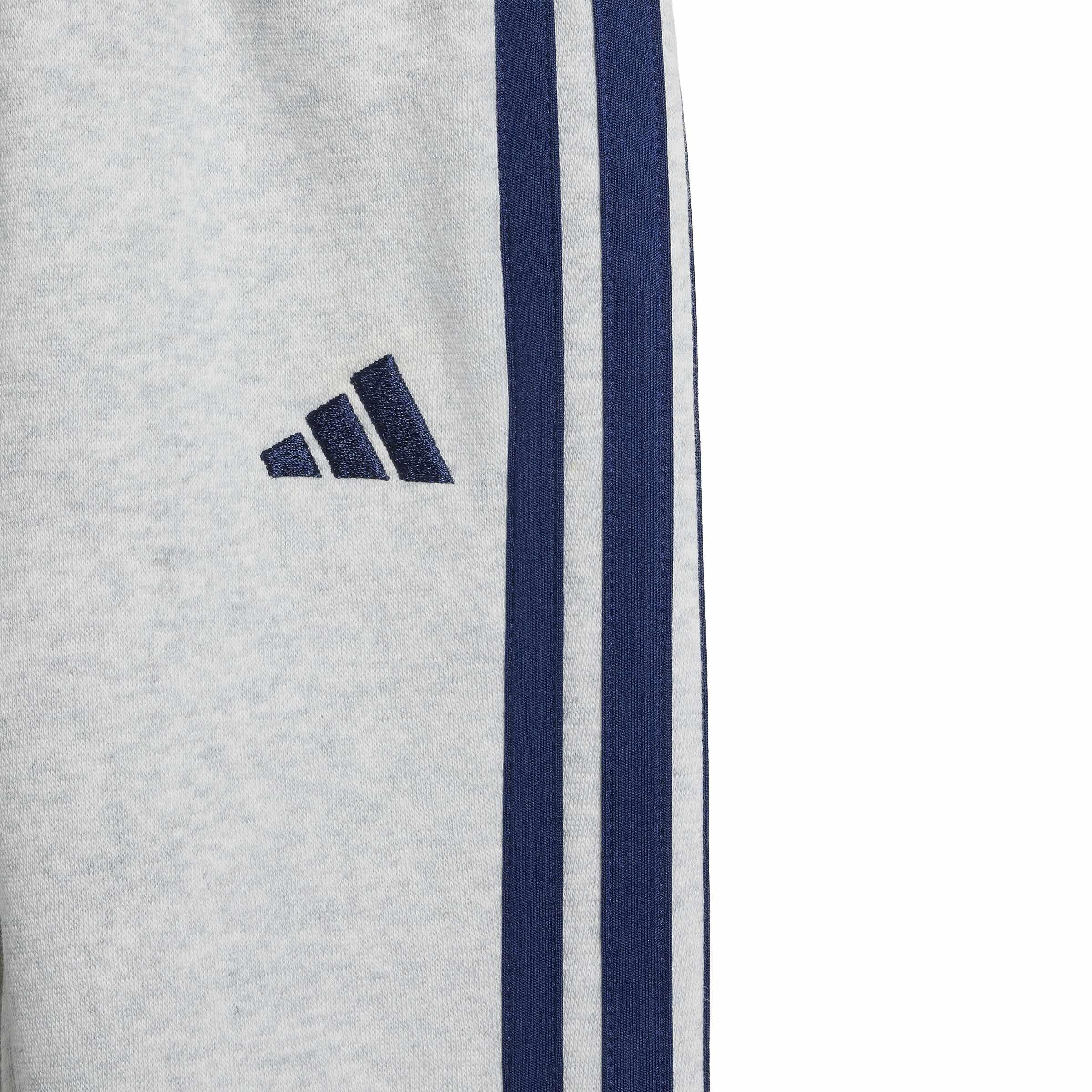 adidas Unisex bebé Essentials Jogger Track_Suit, glow blue/dark blue, 18-24 Months