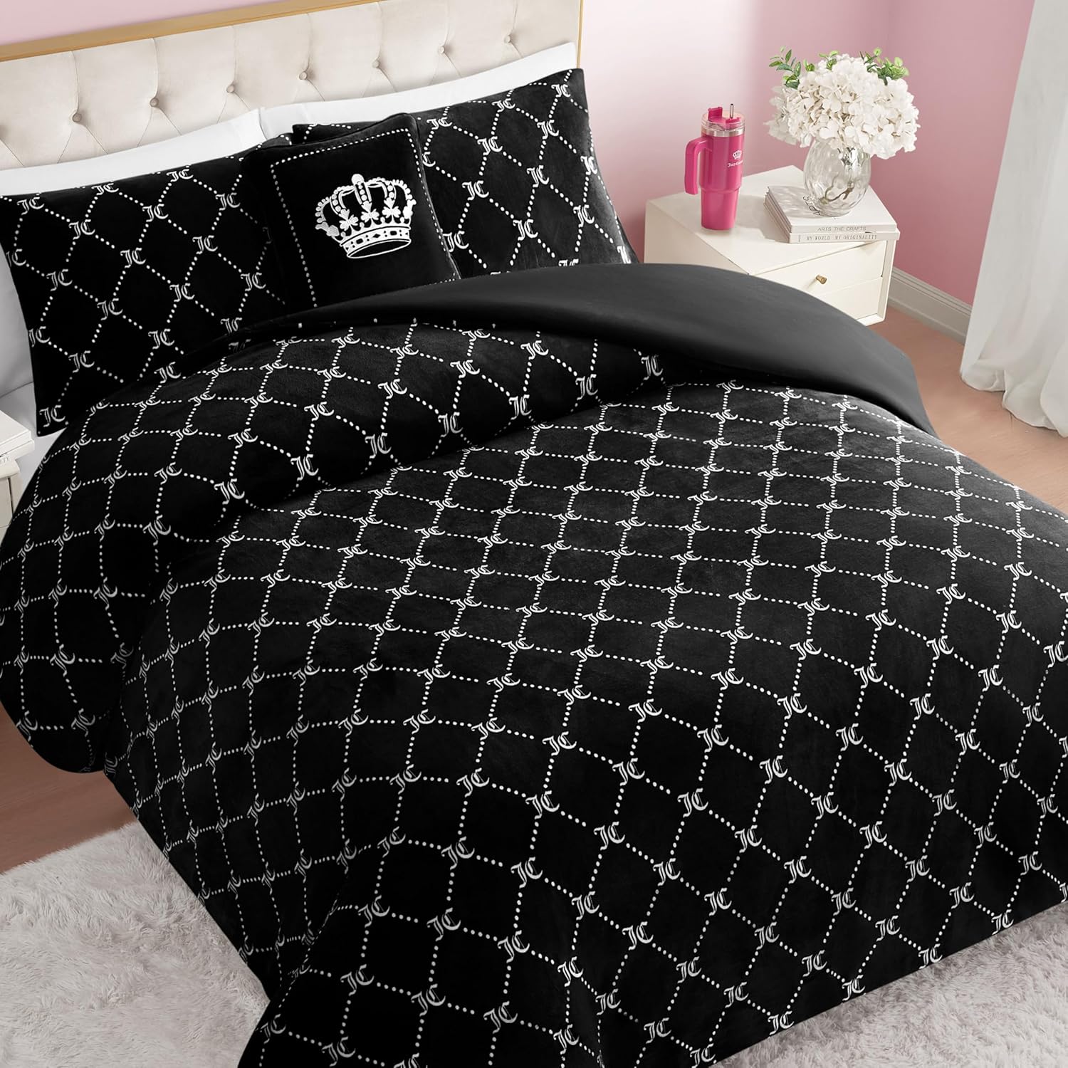 Juicy Couture Plush Reversible Trellis Link 4-Piece Full/Queen Comforter Set with Decorative Pillow, Black