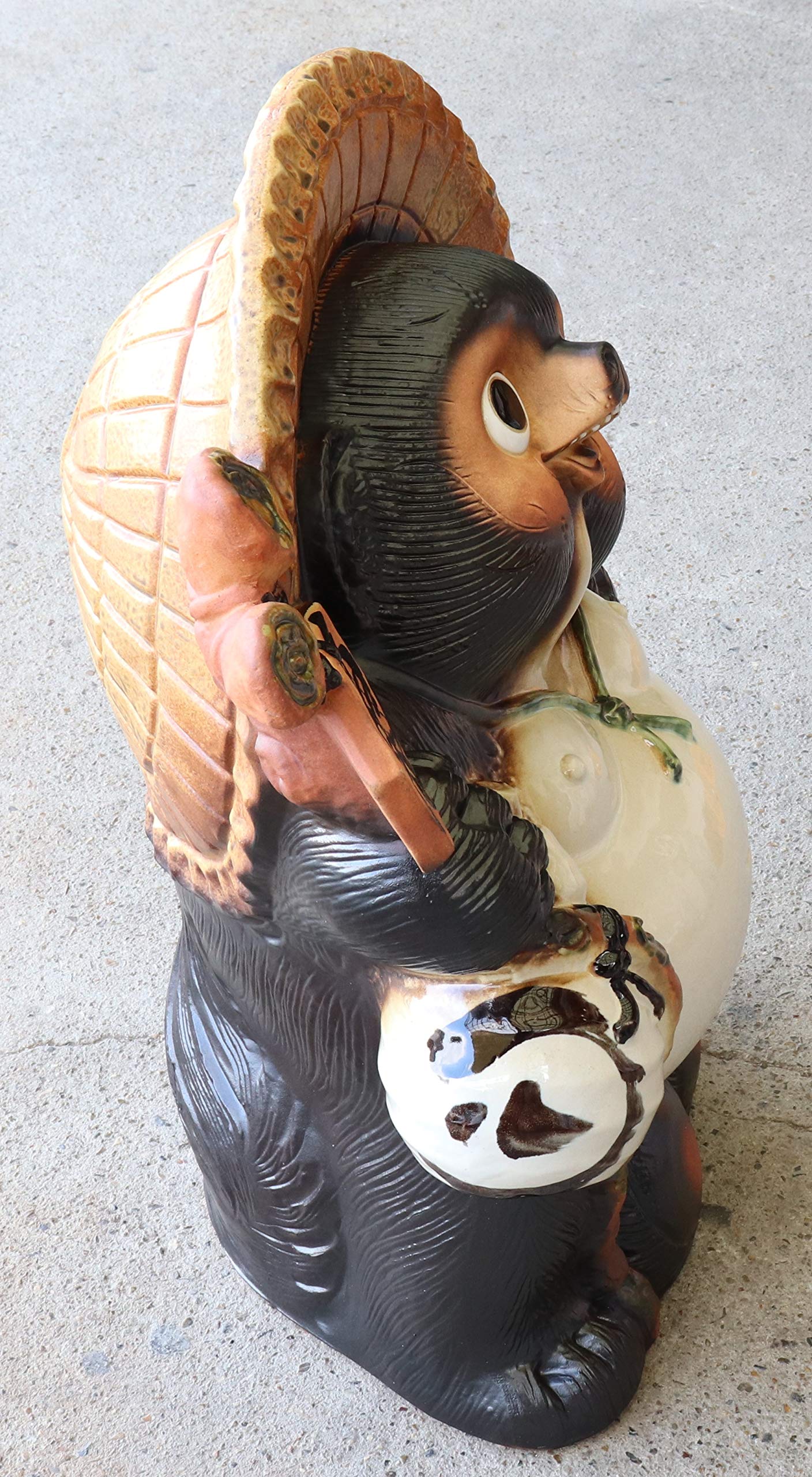 No. 20 Lucky Raccoon [18.9 x 11.8 x 25.6 inches (48 x 30 x 65 cm