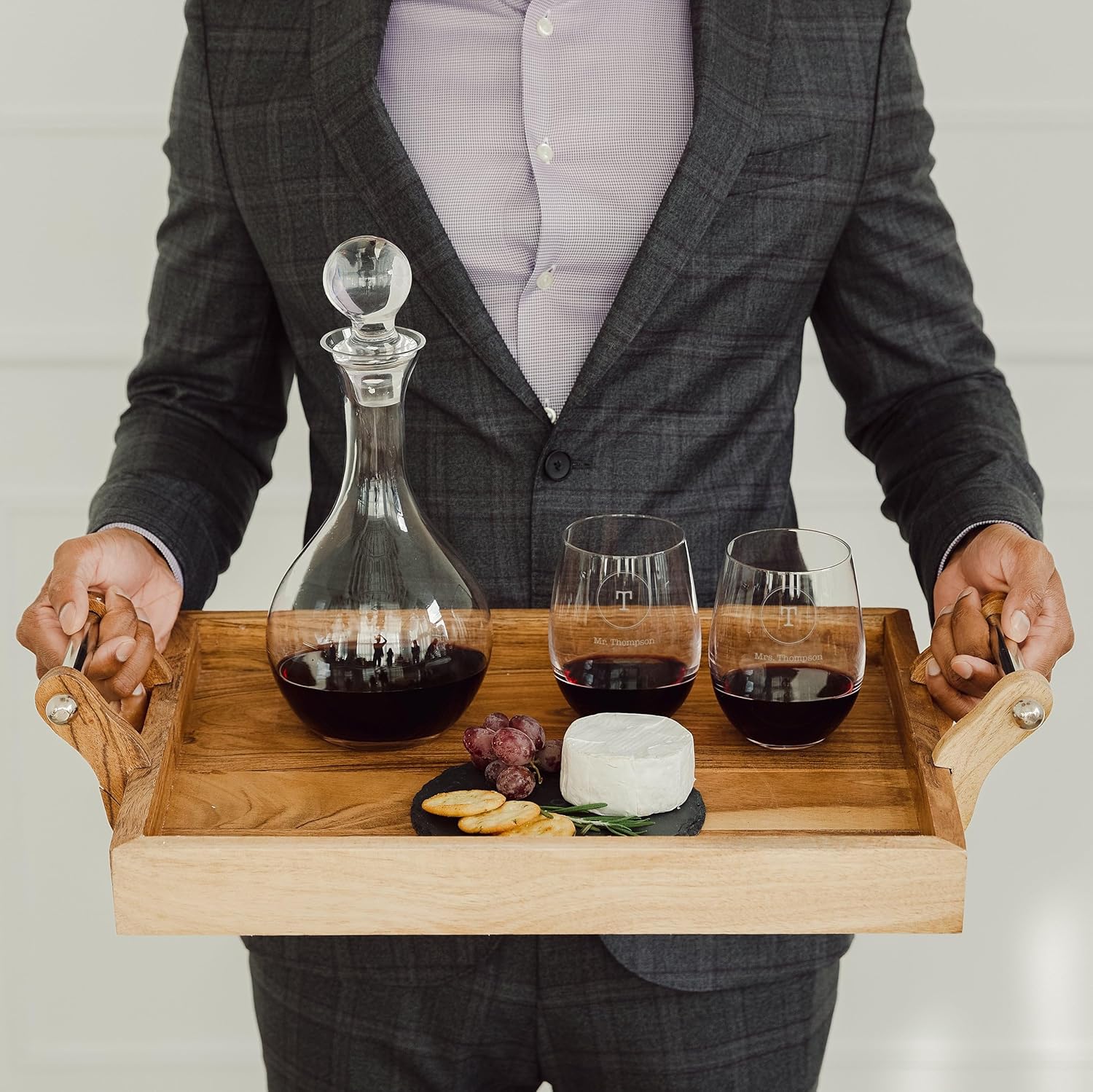 Weddingstar Custom Engraved Glass Decanter Gift Set with Wine Glasses - Circle Monogram