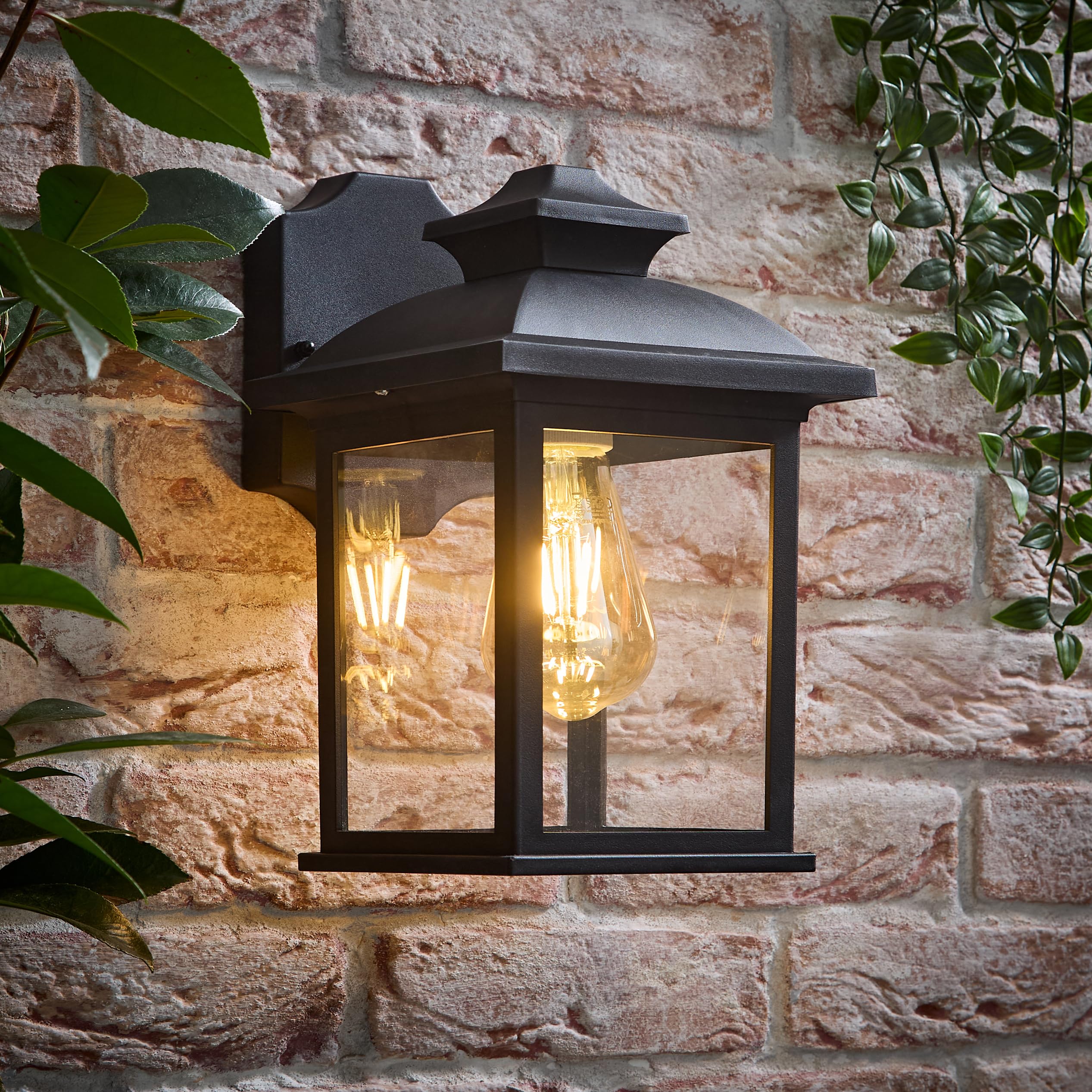 ValueLights Leo Matte Black Traditional Lantern IP44 Wall Light