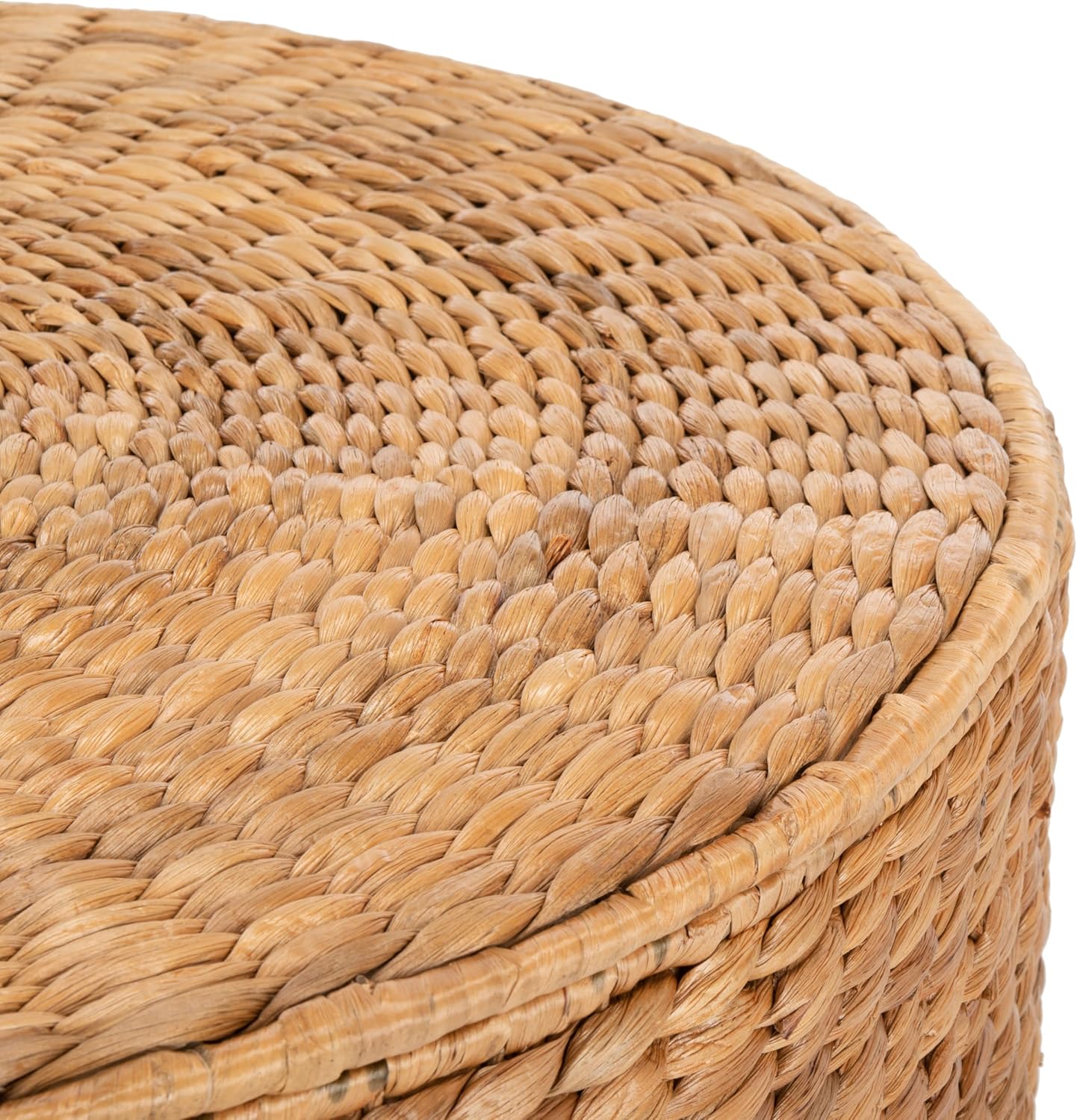 SAFAVIEH Home Collection – Jesse Natural Wicker Storage Round Coffee Table, Fully Assembled, Handwoven Rattan with Lift-Off Lid & Cotton-Lined Interior, Decorative Living Room Accent (SEA7034A)