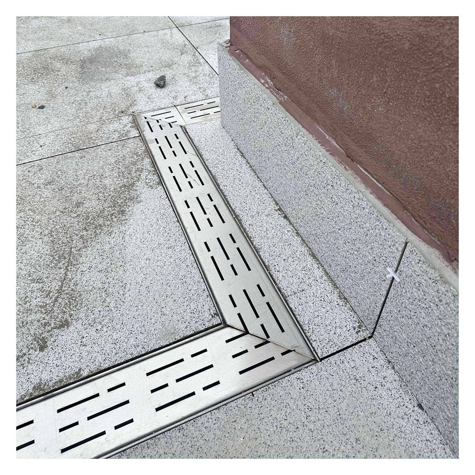 GLDYTVF Small Water Drainage Channel with Grate Durable Trench Drainage System for Patio Stainless Steel 304 Gutter (H5*W7CM/H1.96*W2.75IN)