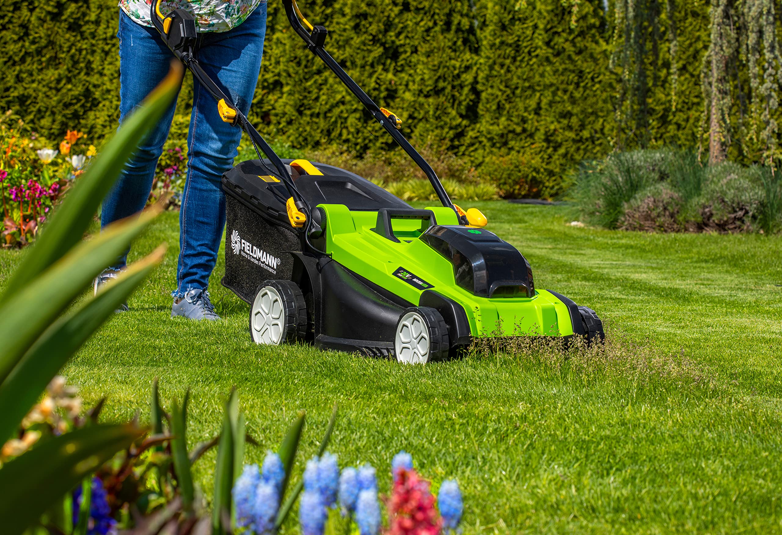 Fieldmann akumulatorowa kosiarka do trawy - akumulatorowa elektryczna kosiarka do 750m², szerokość cięcia 43cm, wysokość cięcia od 25 do 75 mm, torba 40 l, bez baterii i ładowarki