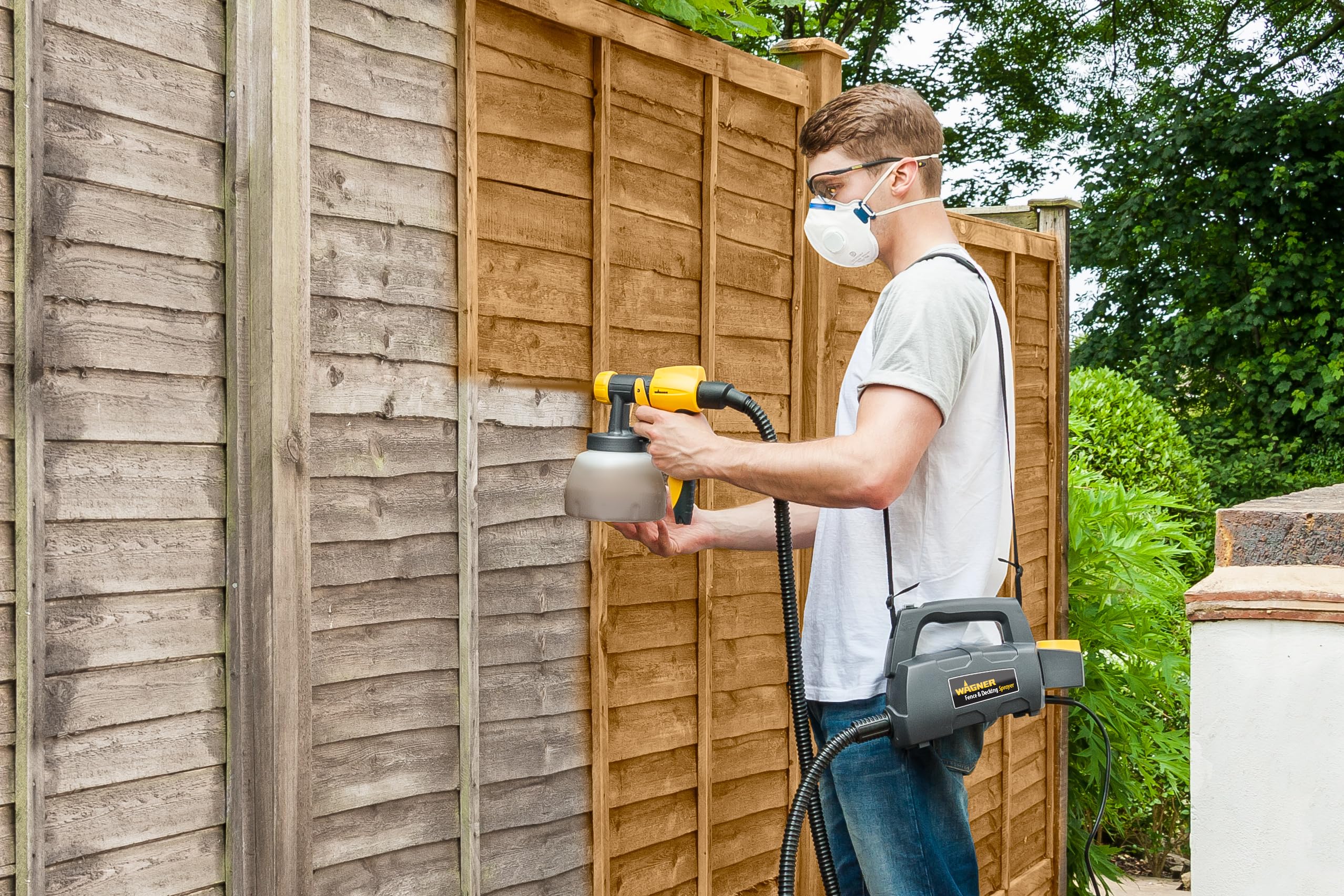 WAGNER Pistola de Pintura para Madera Exterior | 460 W, Capacidad 1400 ml, Cubre 5 m² en 9 minutos, Manguera de 1,8 m, Para persianas, vallas, terrazas, muebles de jardín