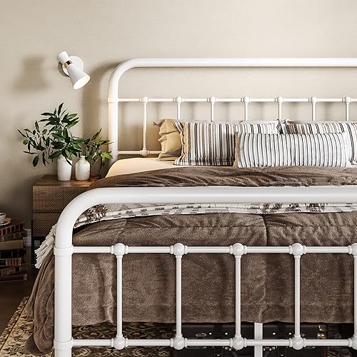 Allewie Base de cama de metal tamaño Queen con cabecera de hierro forjado estilo victoriano no requiere somier color blanco