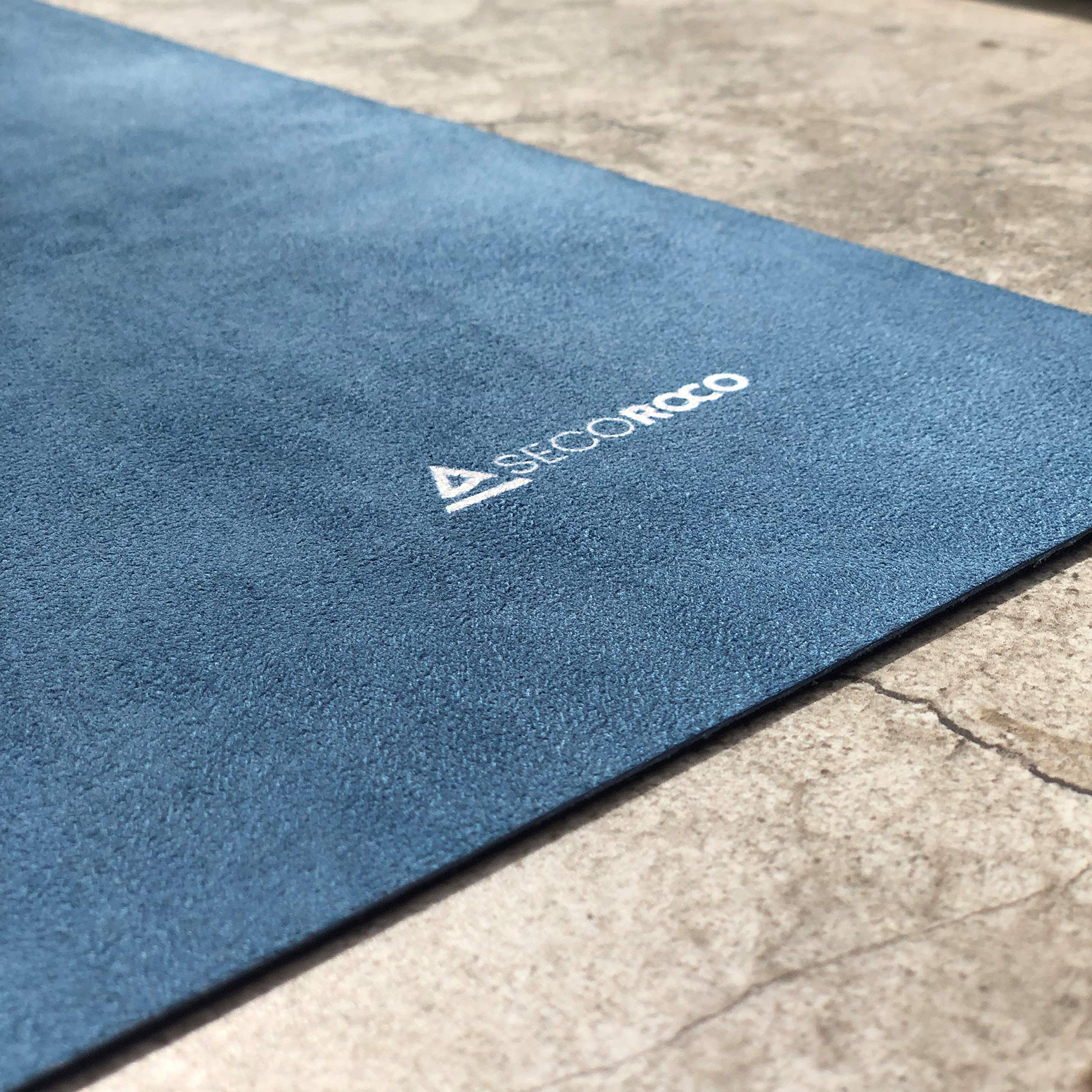 Tappetino Yoga da Viaggio in Gomma Naturale Pieghevole – Blu – Antiscivolo, 1 mm, con Borsa per il Trasporto