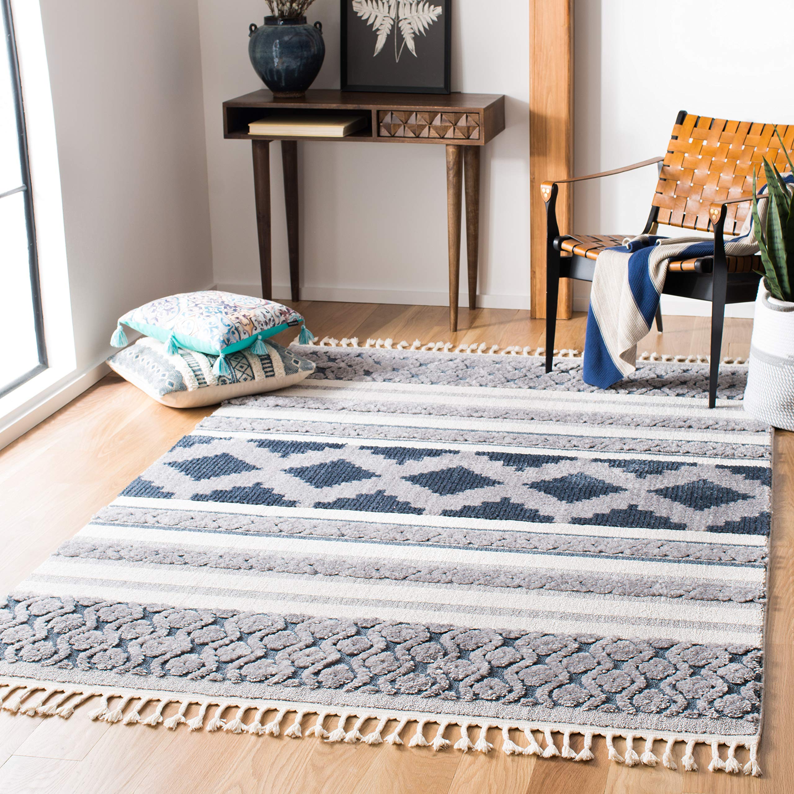 SafaviehMarrakech Collection Accent Rug - 4' x 6', Ivory & Blue, Moroccan Boho Tribal Tassel Design, Non-Shedding & Easy Care, Ideal for High Traffic Areas in Entryway, Living Room, Bedroom (MRK515B)