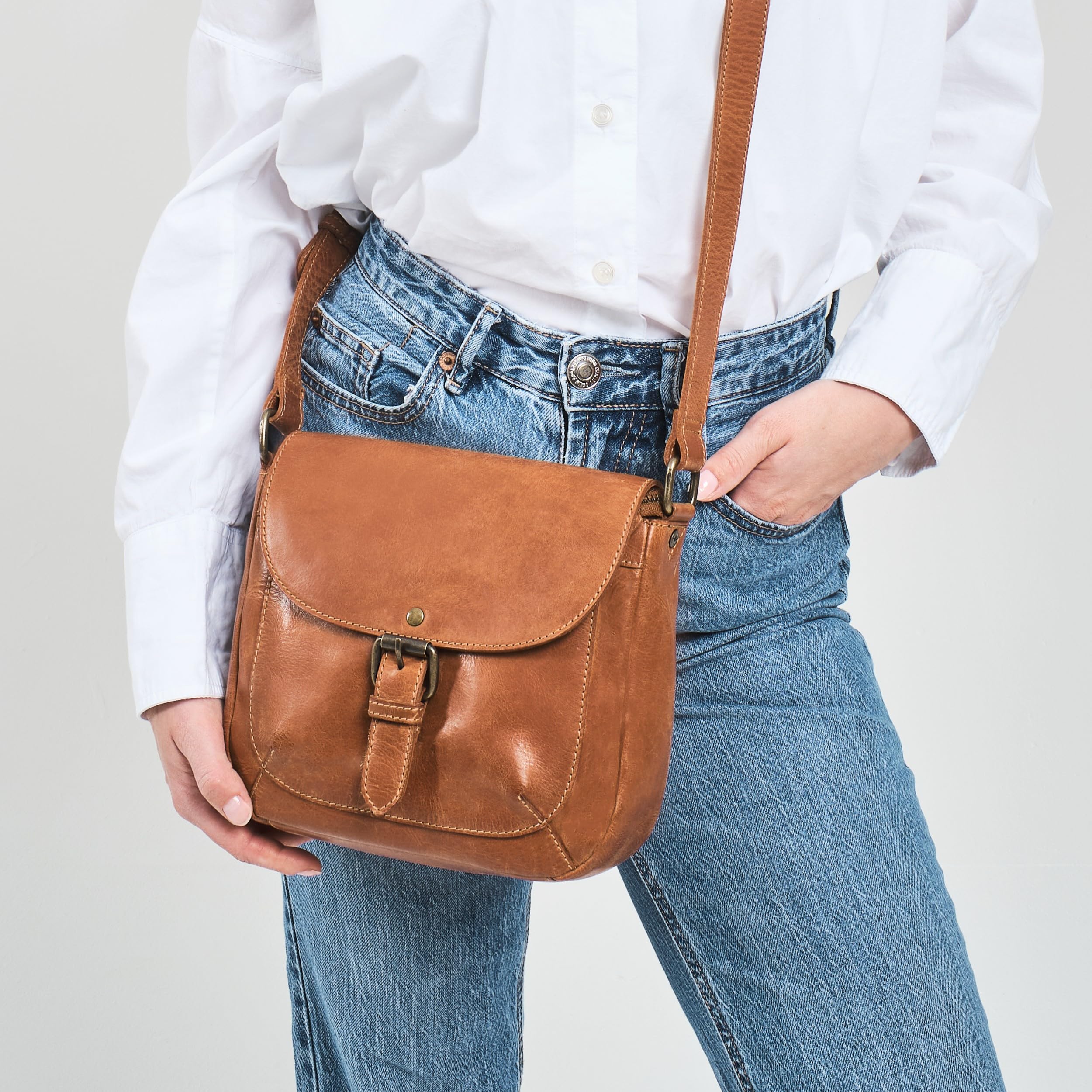 DRAKENSBERG Damen Umhängetasche 'Solana' Schultertasche, viele Fächer, Büffel-Leder, 3L | Cognac-Braun, DR00472