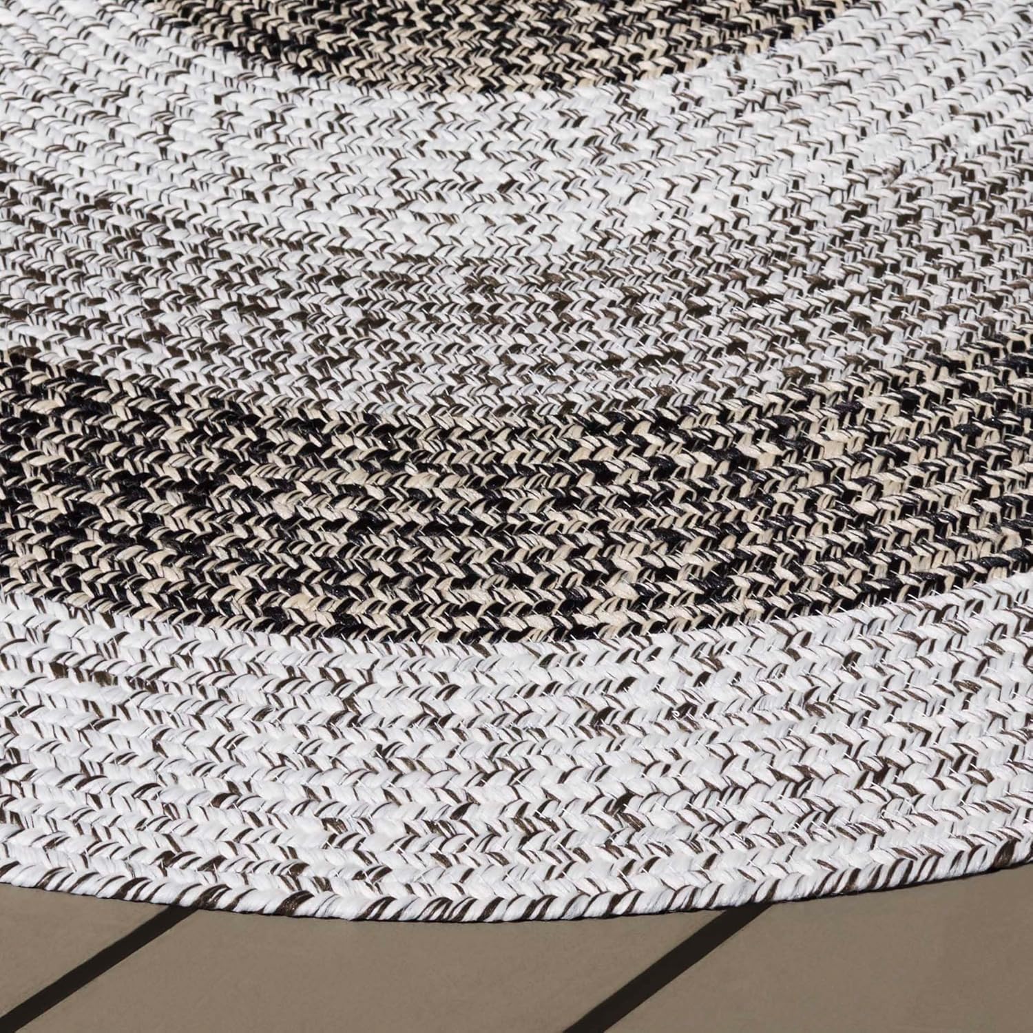 SAFAVIEH Washable Rug Outdoor Braided Collection - 3' Round, Ivory & Black, Handmade & Reversible, Non-Shedding & Easy to Clean, Ideal for Patio, Backyard, Mudroom (BRD318A)