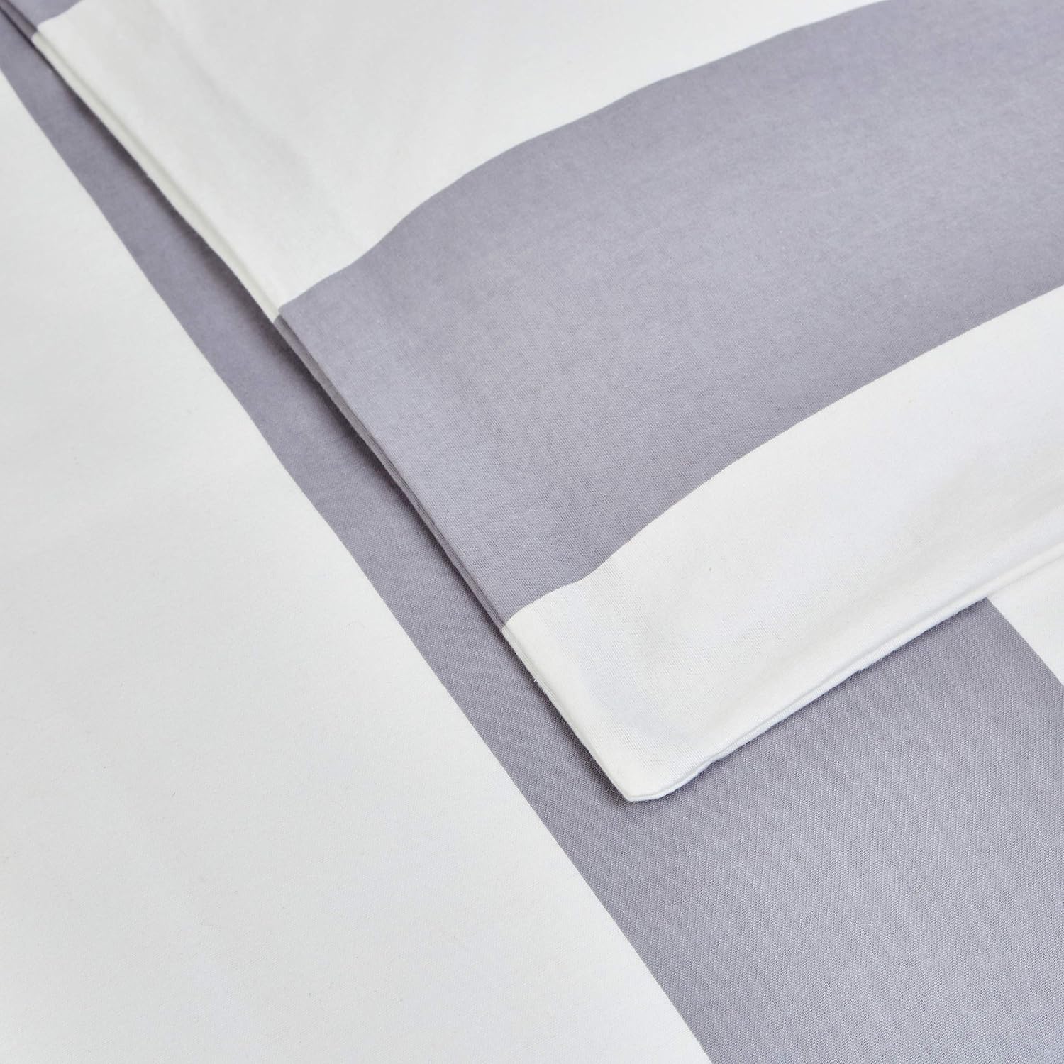 Amazon Basics Everyday Flannel Duvet Cover and 2 Pillow Sham Set - King, Grey Stripe