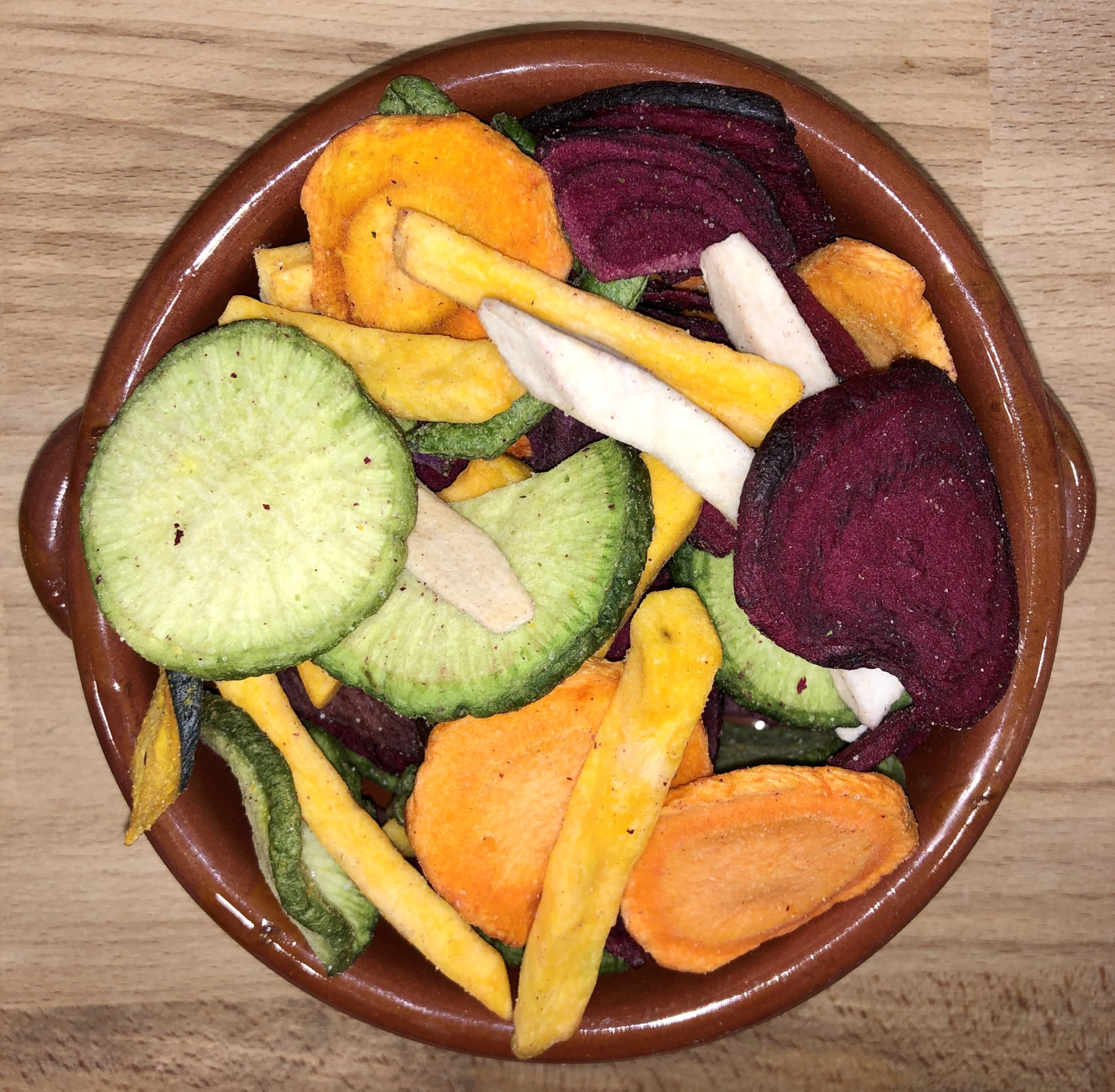 Chips di Verdure essiccate, croccanti - 500 Grammi - in Sacchetto in kraft Richiudibile - Snack Sfizioso e Salutare, Composto da 8 Verdure