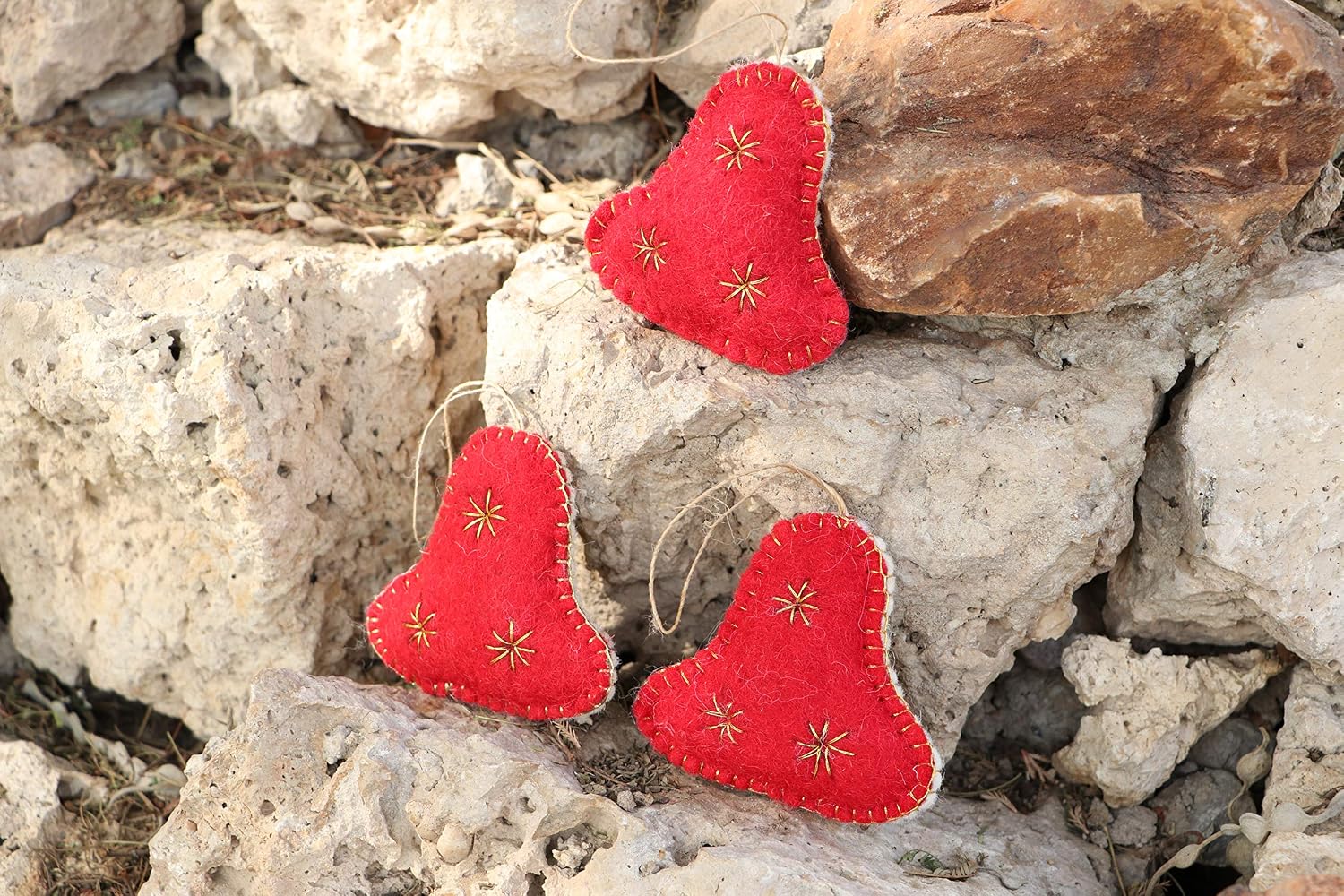 DeKulture Wool Felt Jingle Bell Ornaments – Set of 3 Handmade Christmas Tree Decorations for Holiday Décor