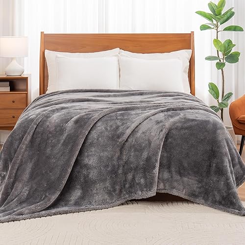 Miniatura 3 de Berkshire Blanket Manta clásica de felpa extra-Fluffy tamaño King, suave y mullida manta de pelo largo para sofá o cama, gris sombra, 90 x 108